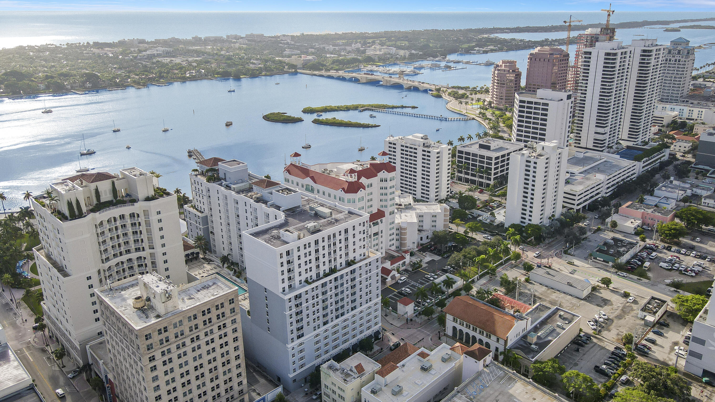 255 Evernia Street 1022