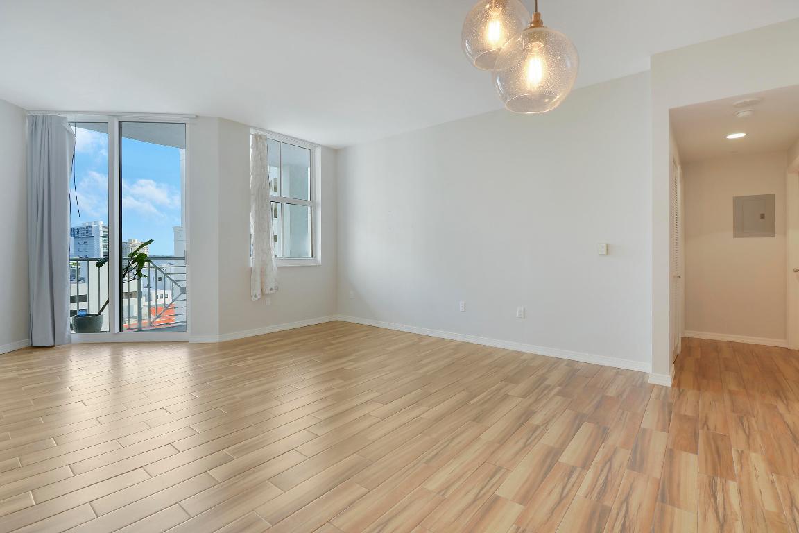 255 Evernia Street 1022