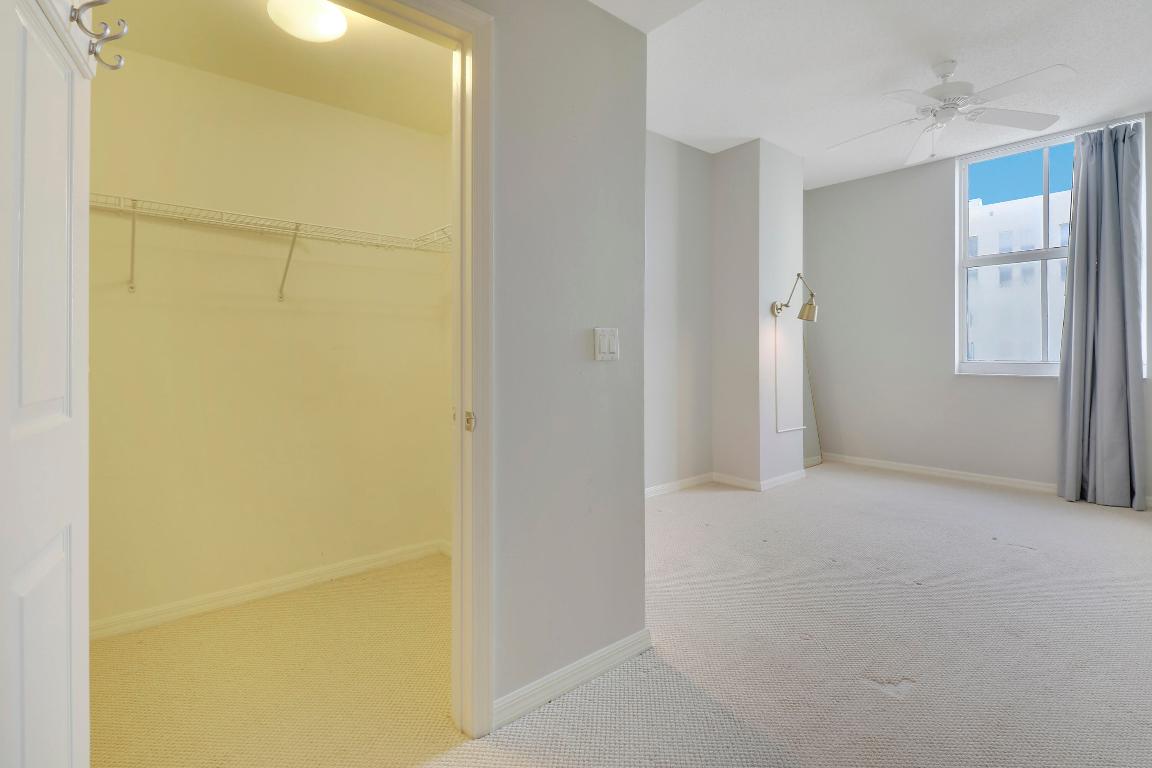 255 Evernia Street 1022