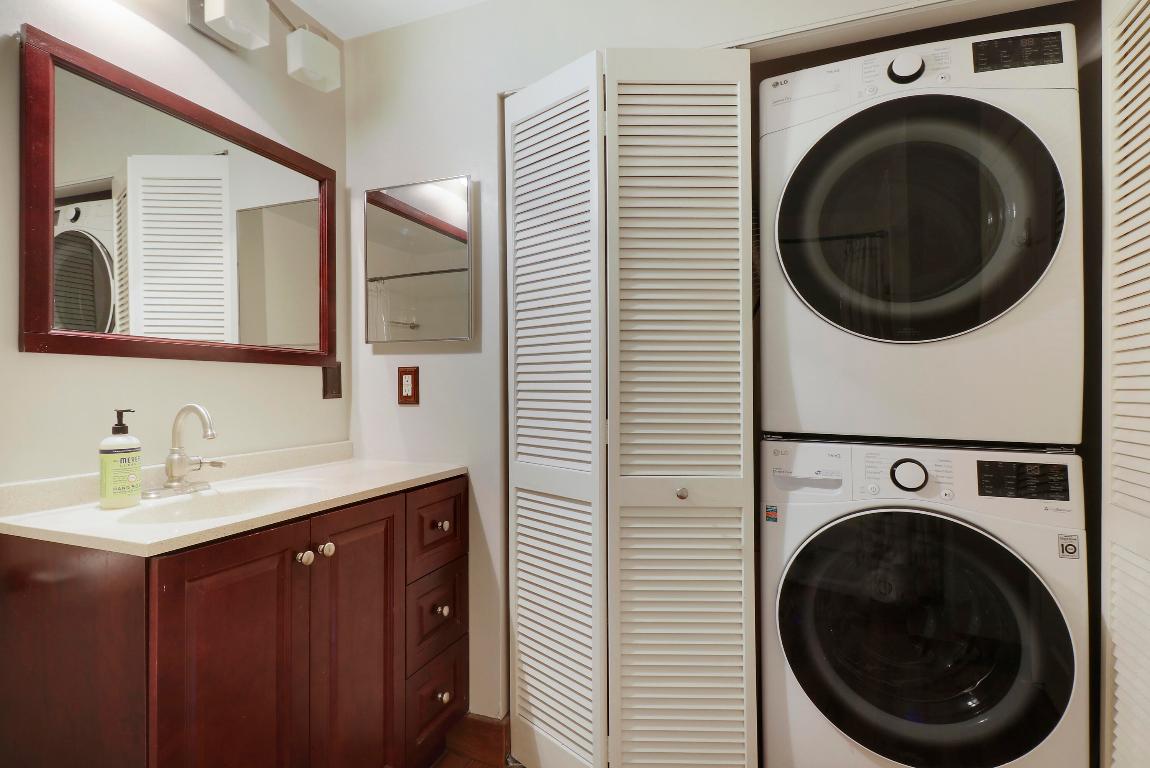 255 Evernia Street 1022