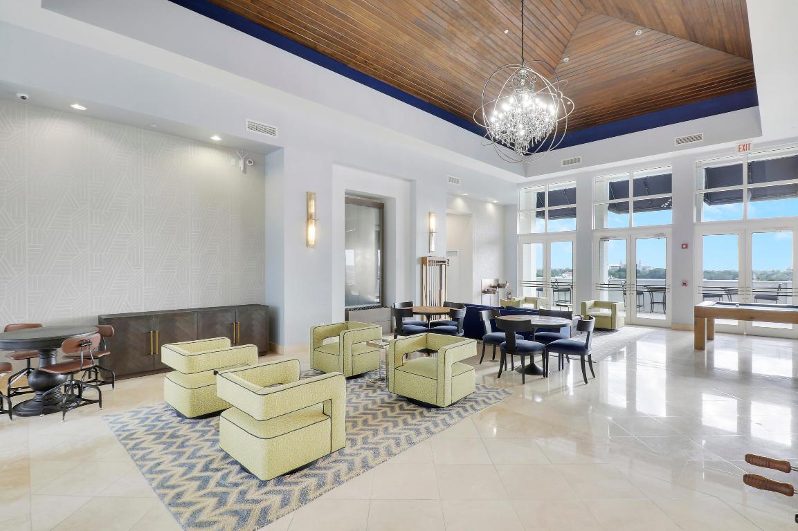 255 Evernia Street 1022