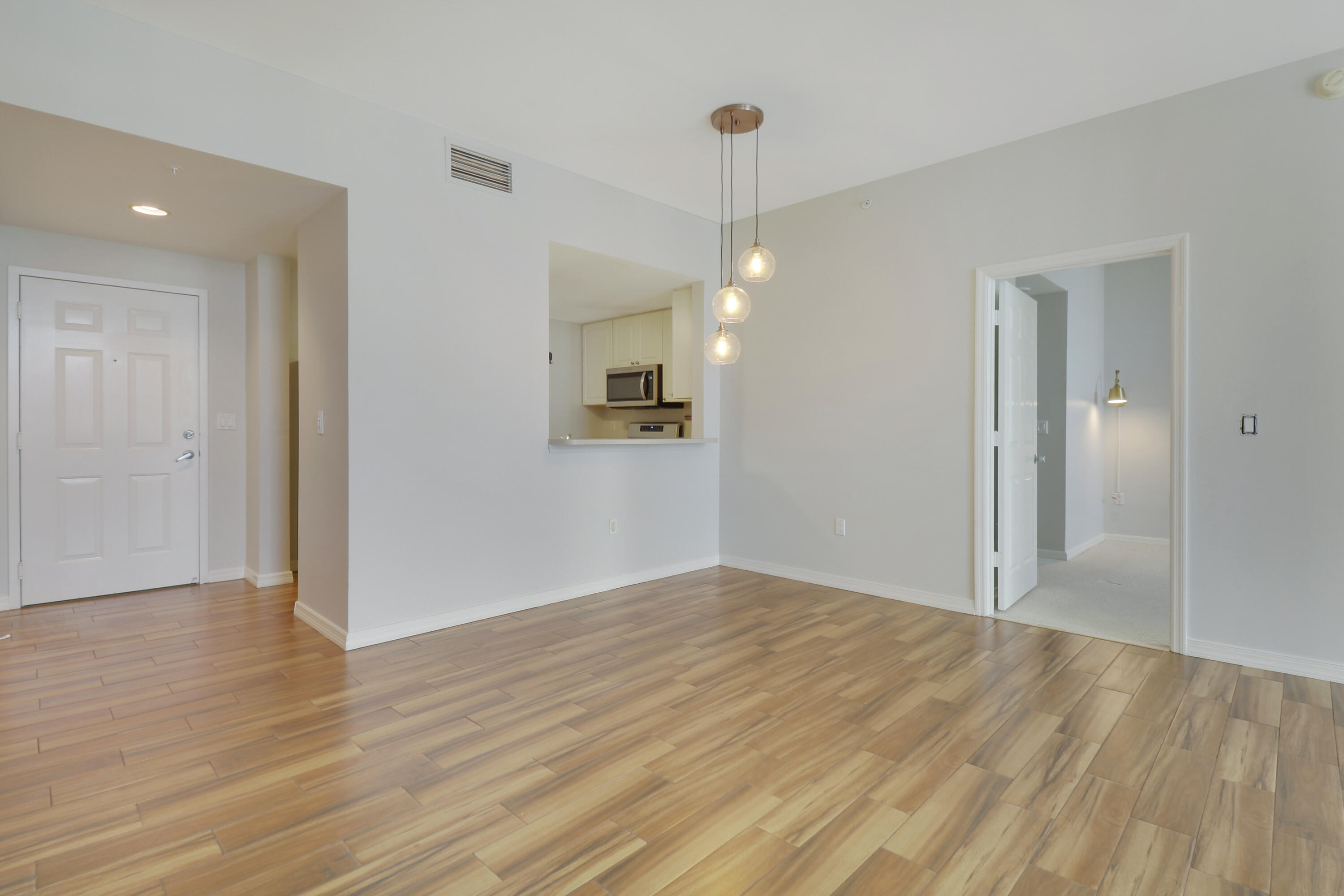 255 Evernia Street 1022