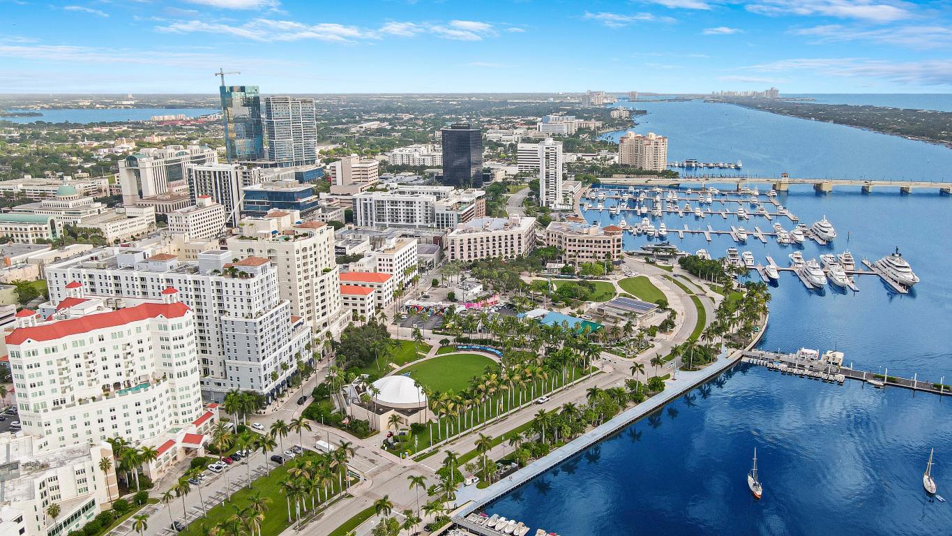 255 Evernia Street 1022