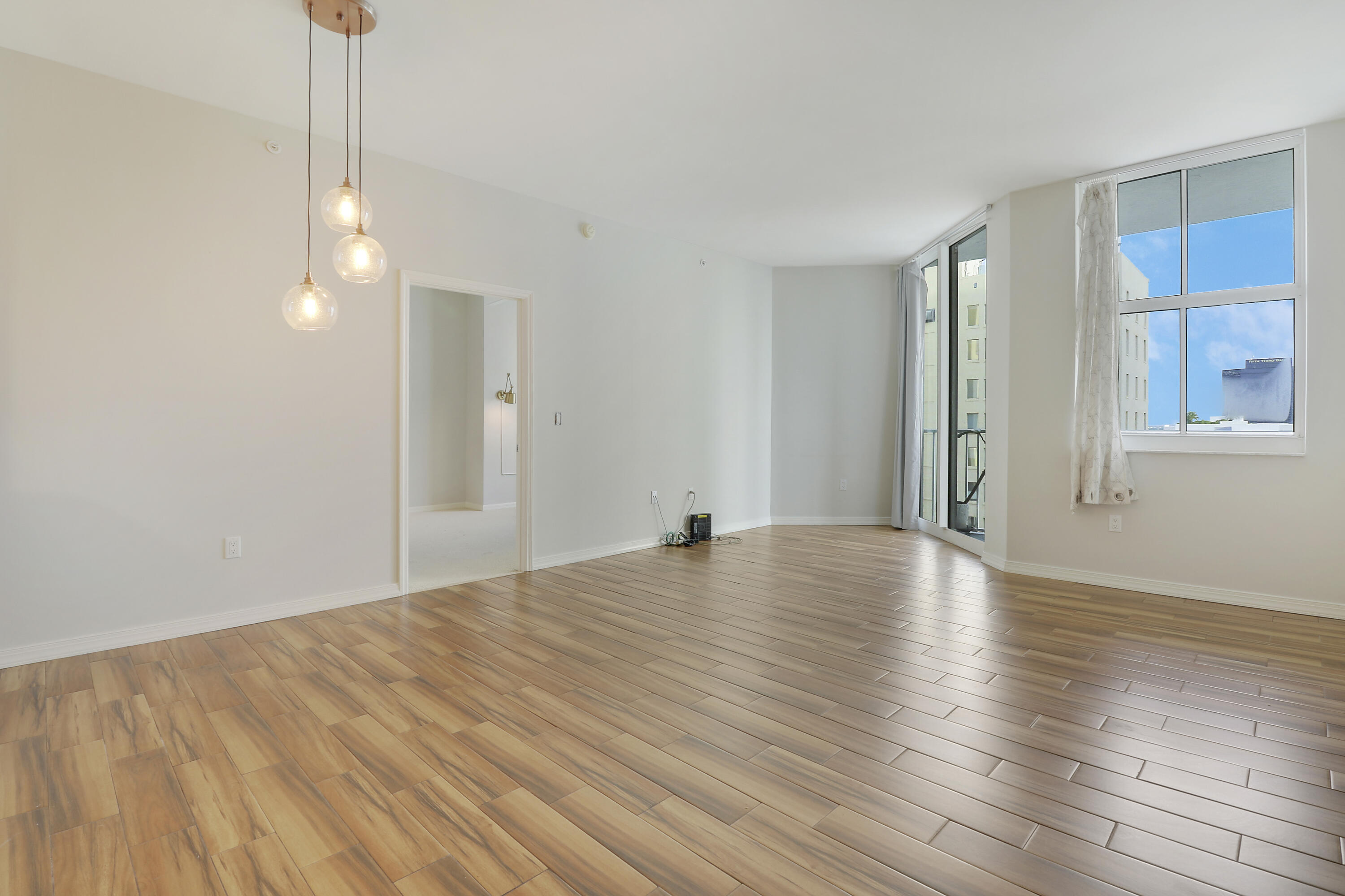 255 Evernia Street 1022