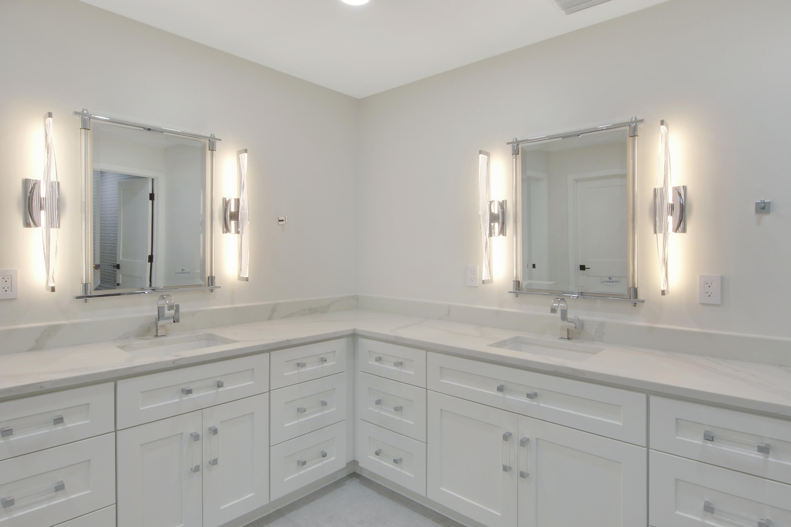 5196 Desert Vixen Road