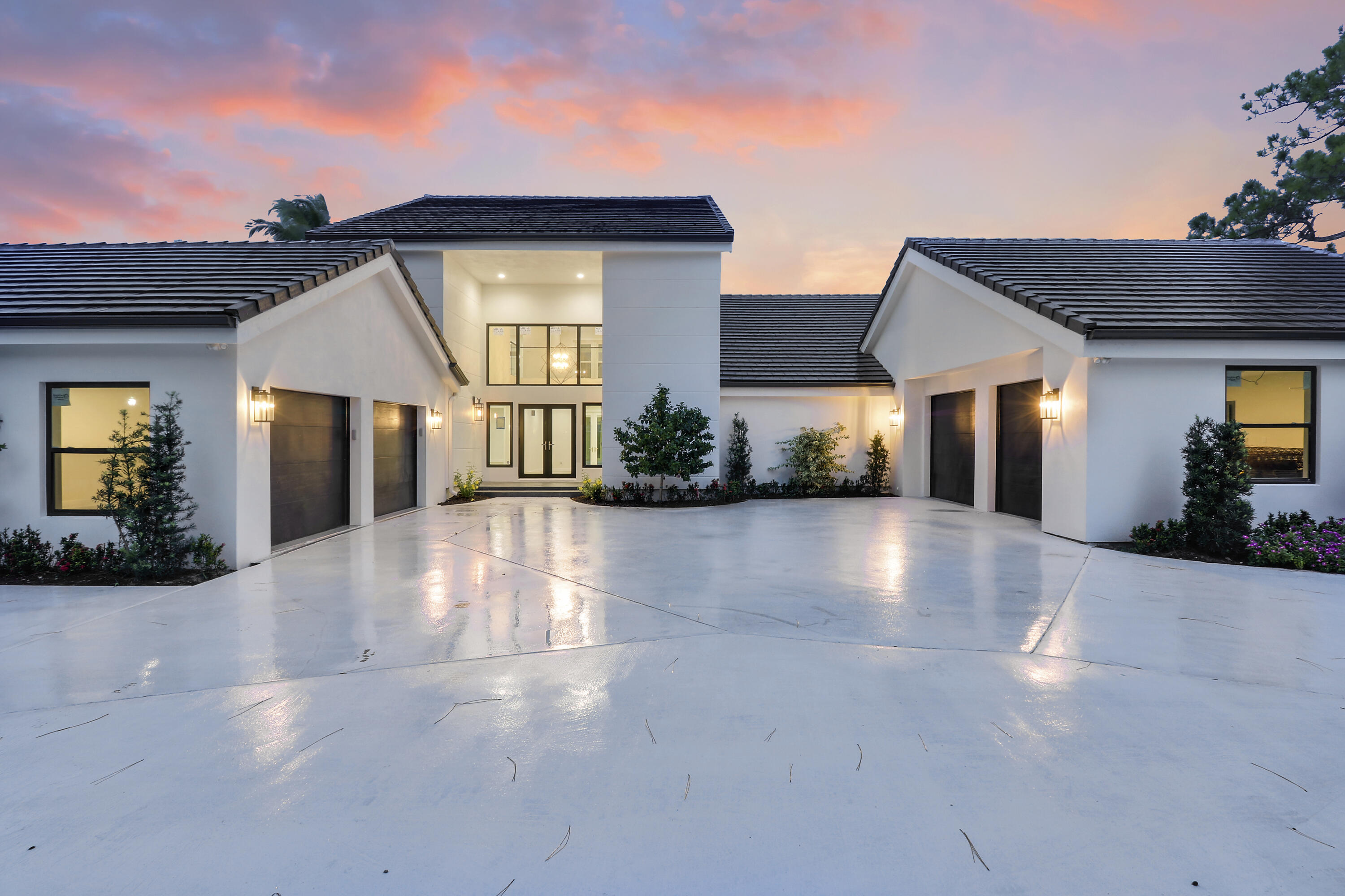 5196 Desert Vixen Road