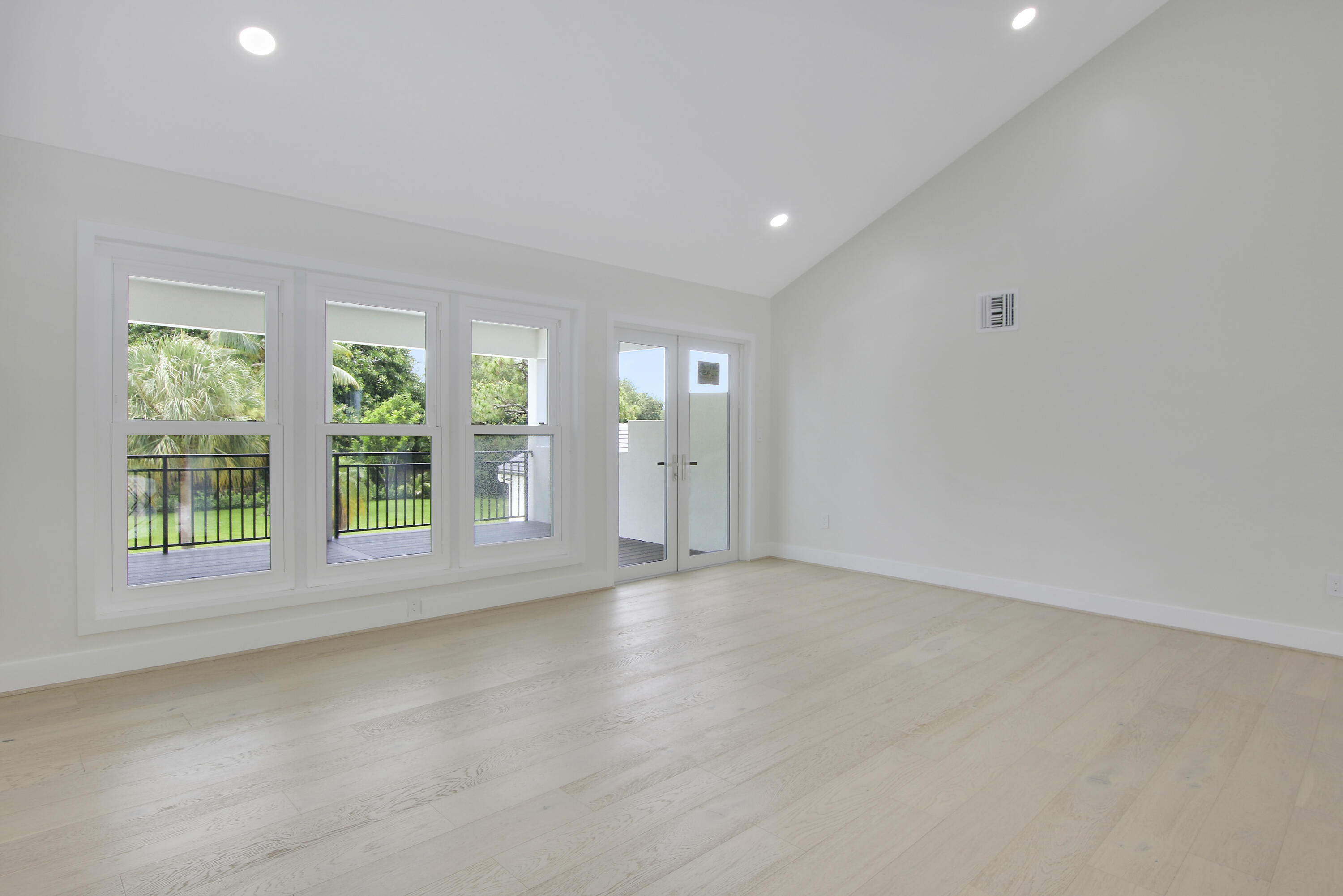 5196 Desert Vixen Road