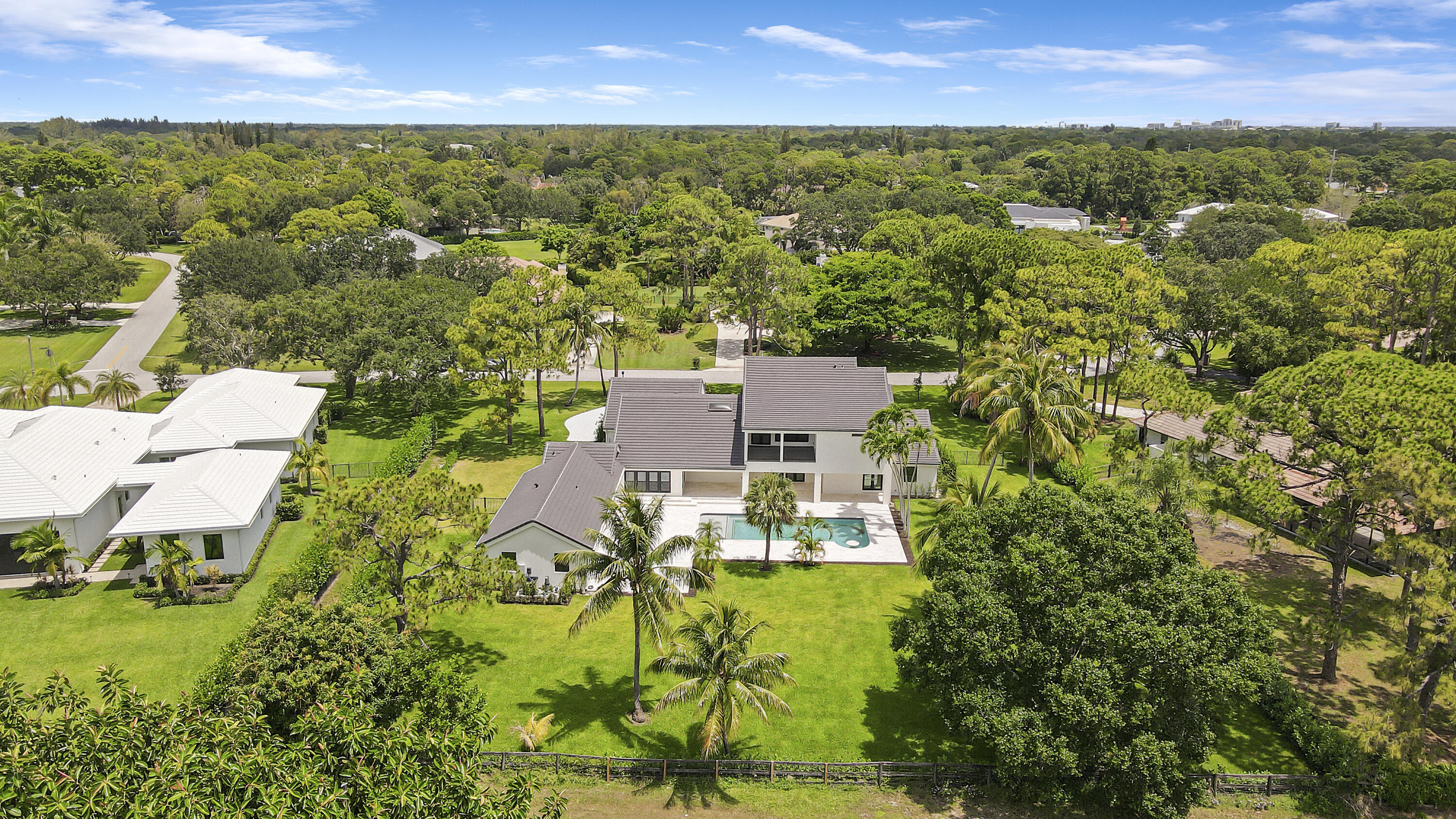 5196 Desert Vixen Road