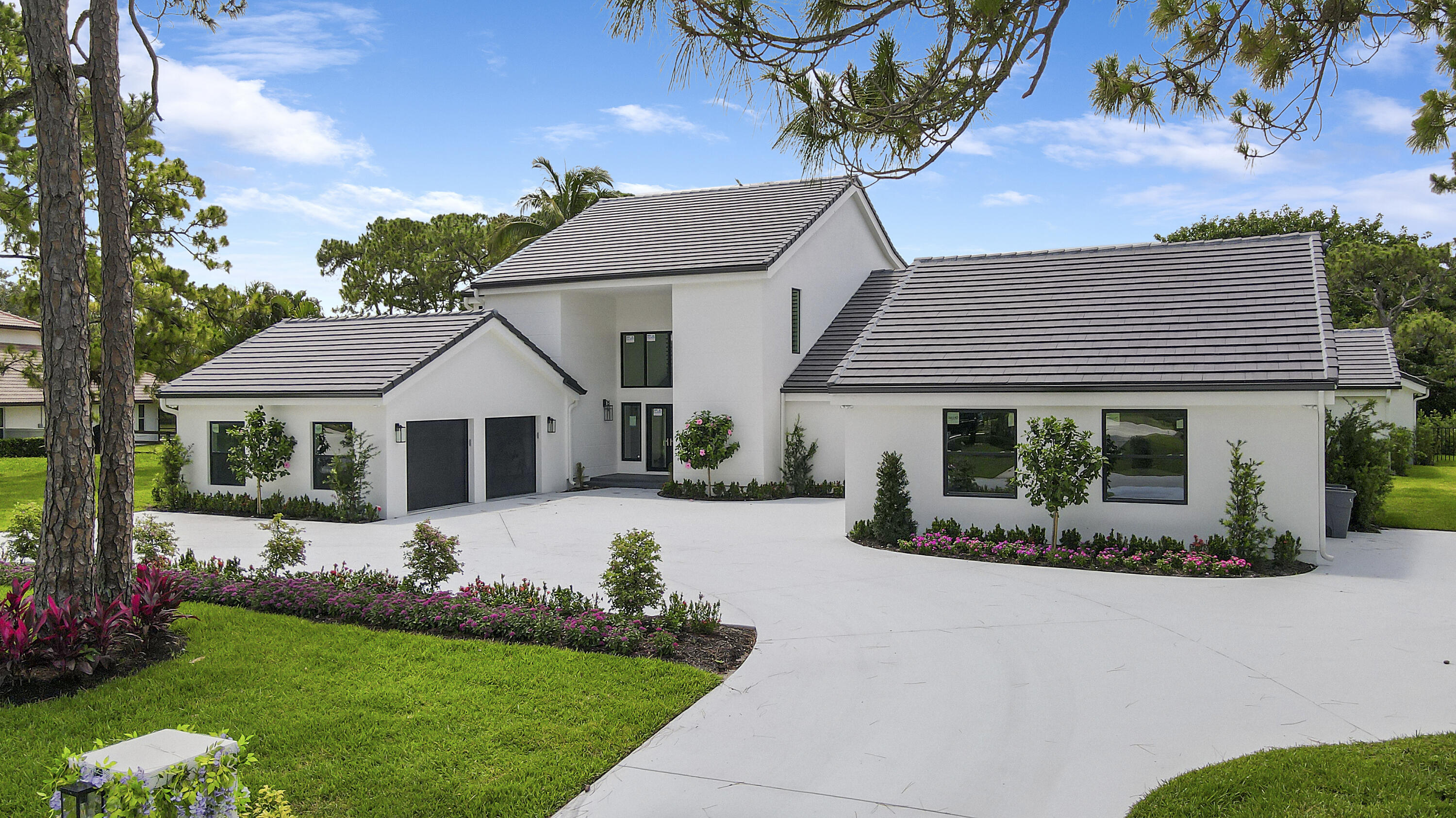 5196 Desert Vixen Road