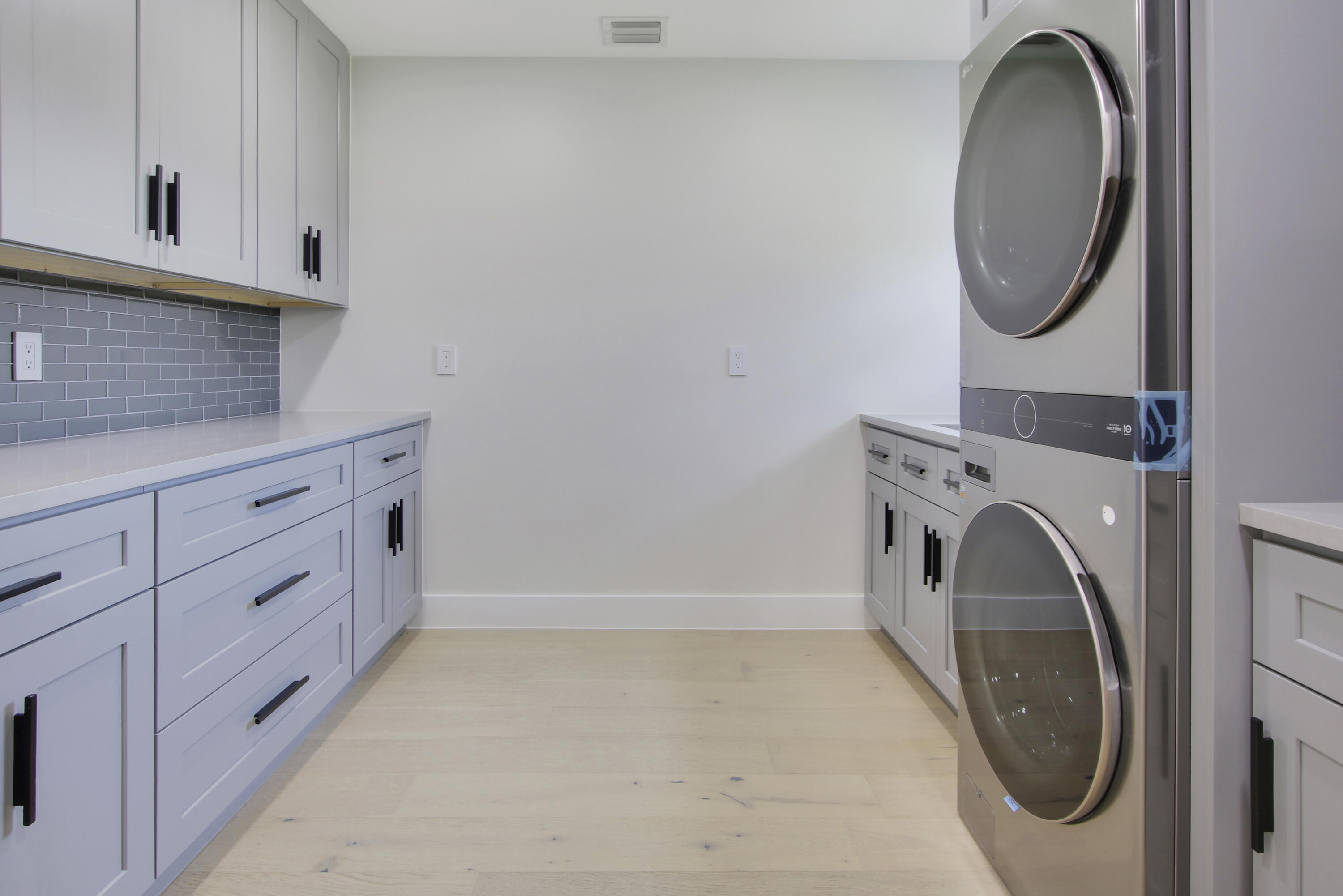 5196 Desert Vixen Road