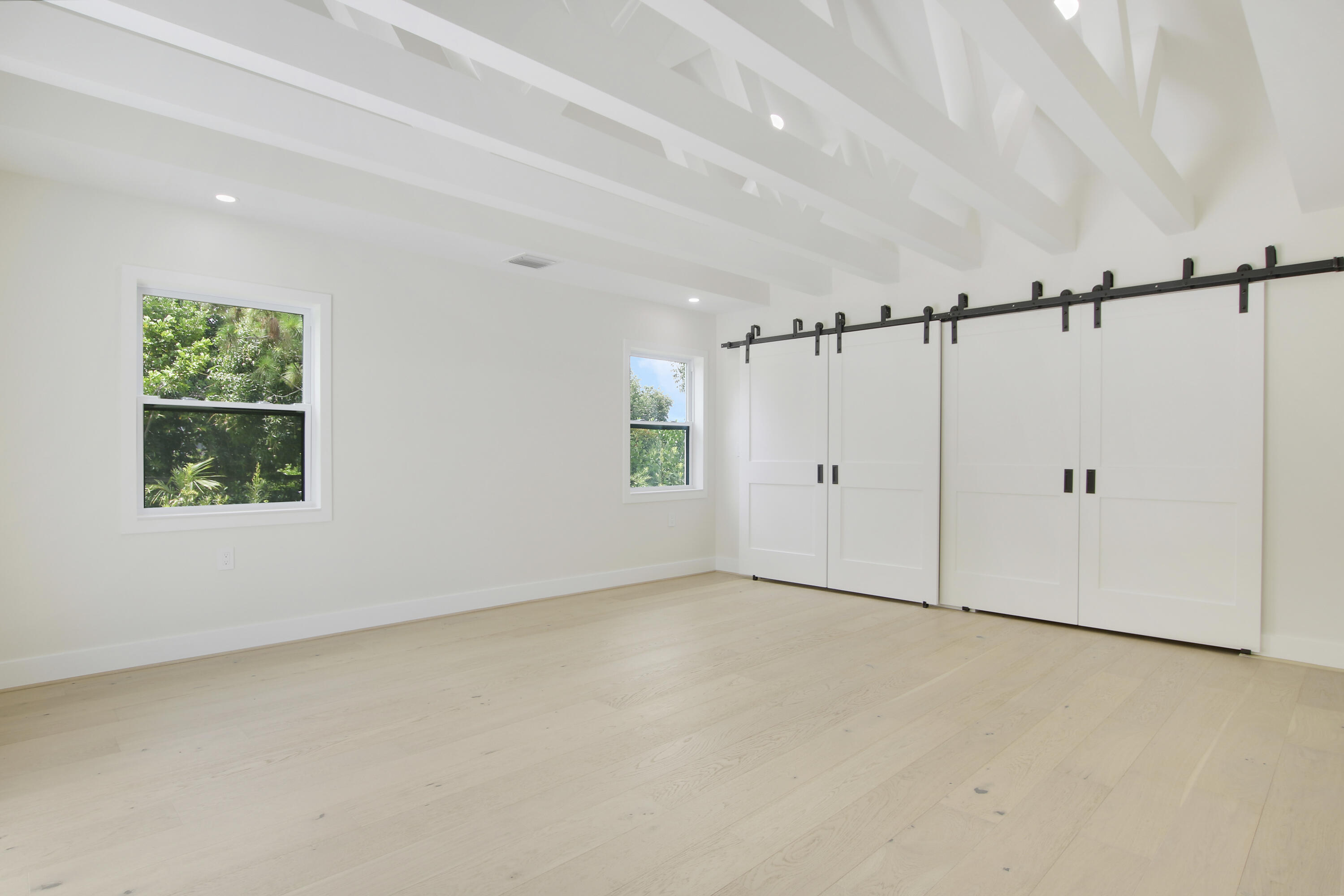 5196 Desert Vixen Road