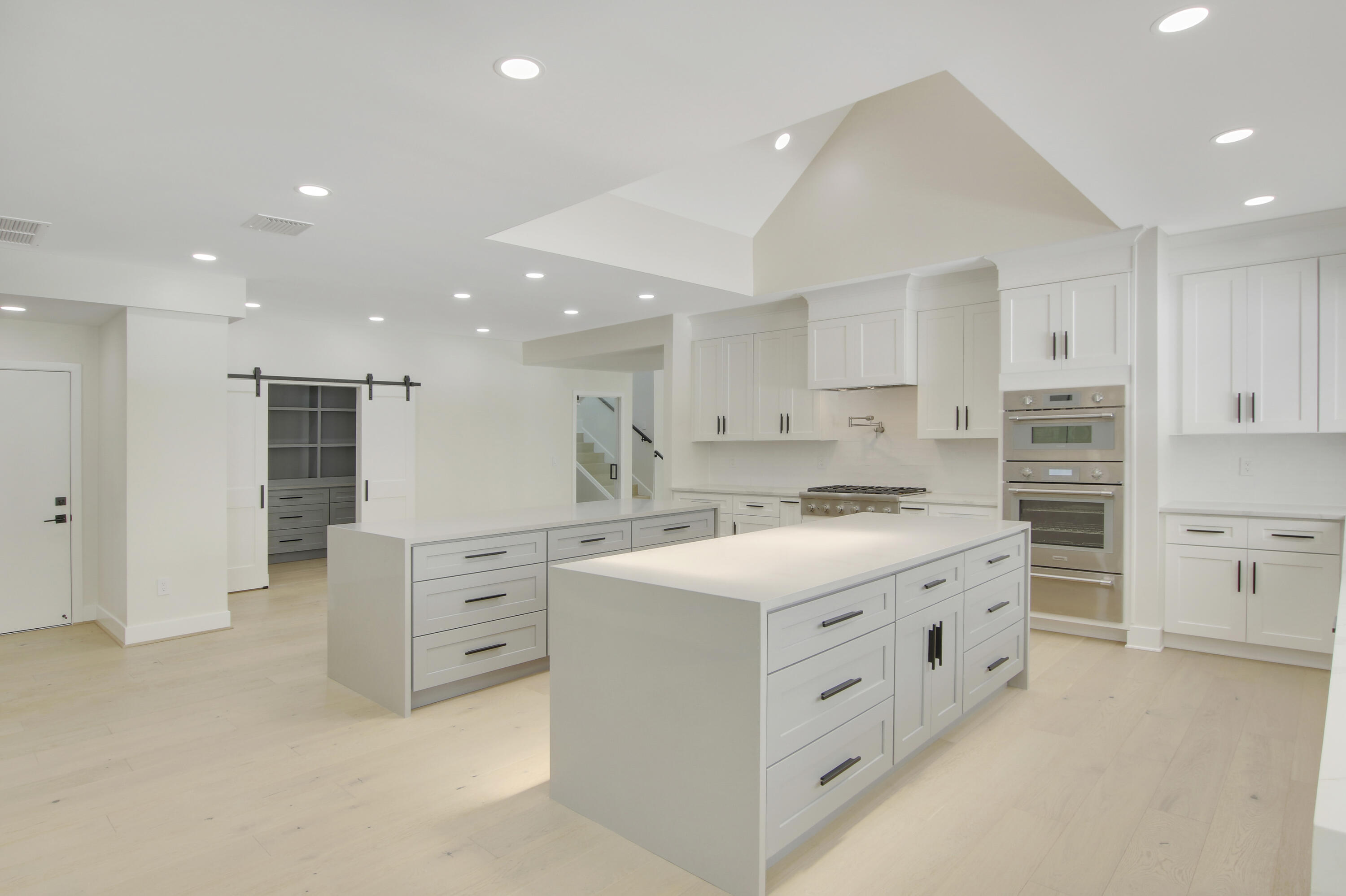 5196 Desert Vixen Road