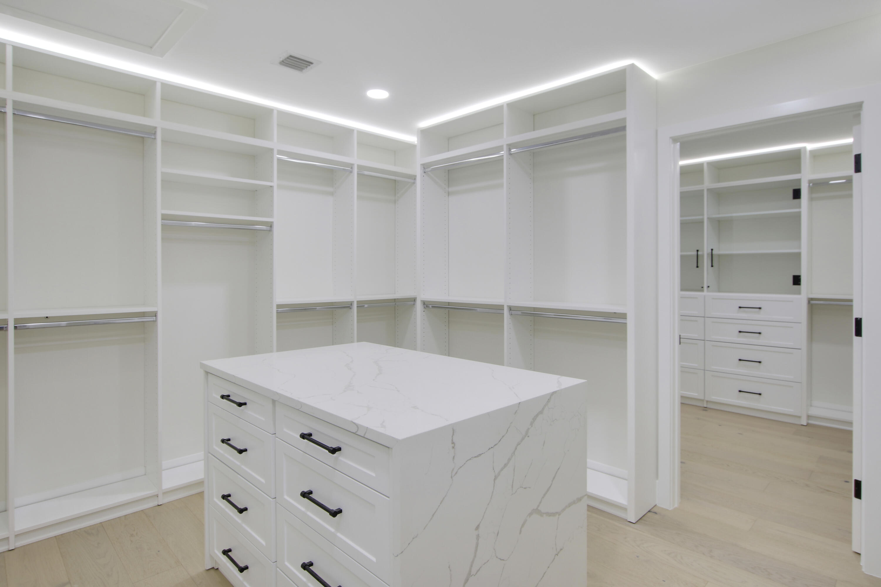 5196 Desert Vixen Road