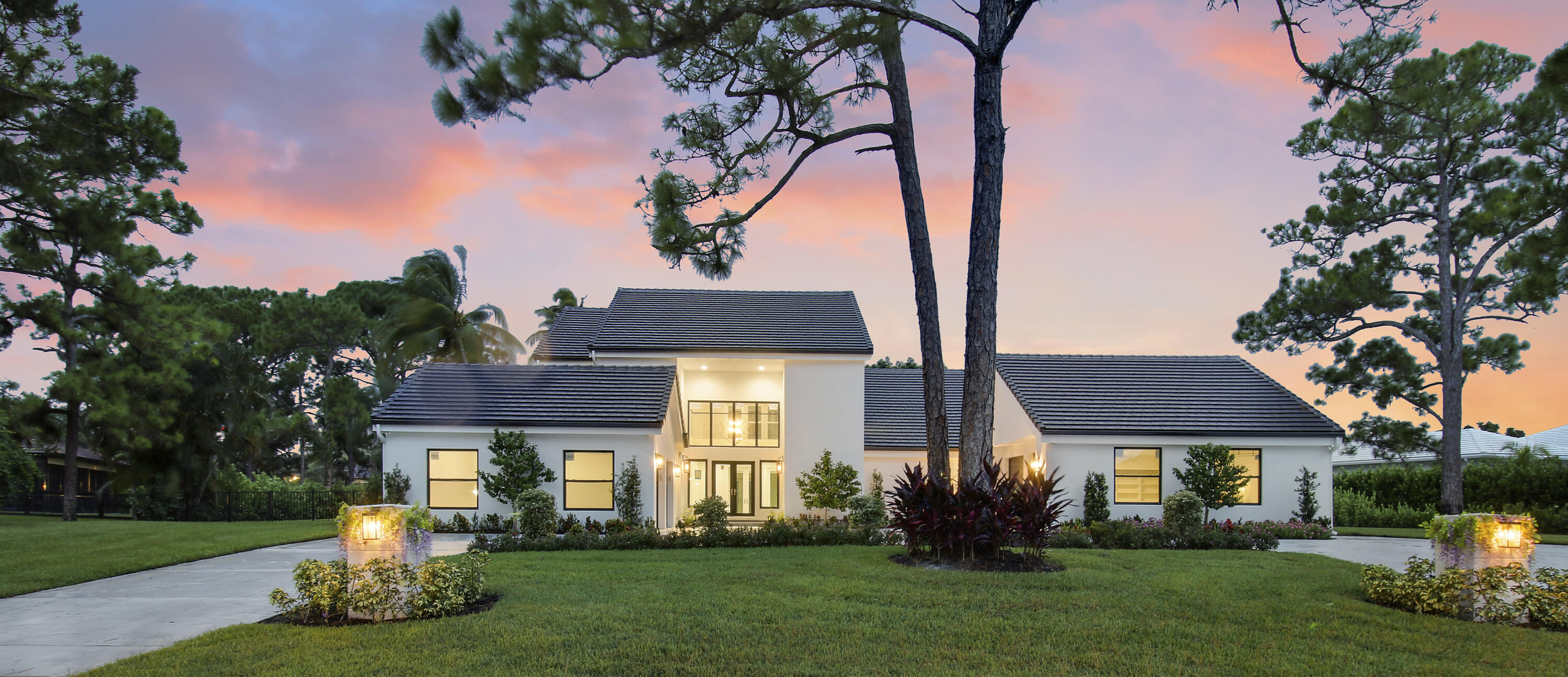 5196 Desert Vixen Road