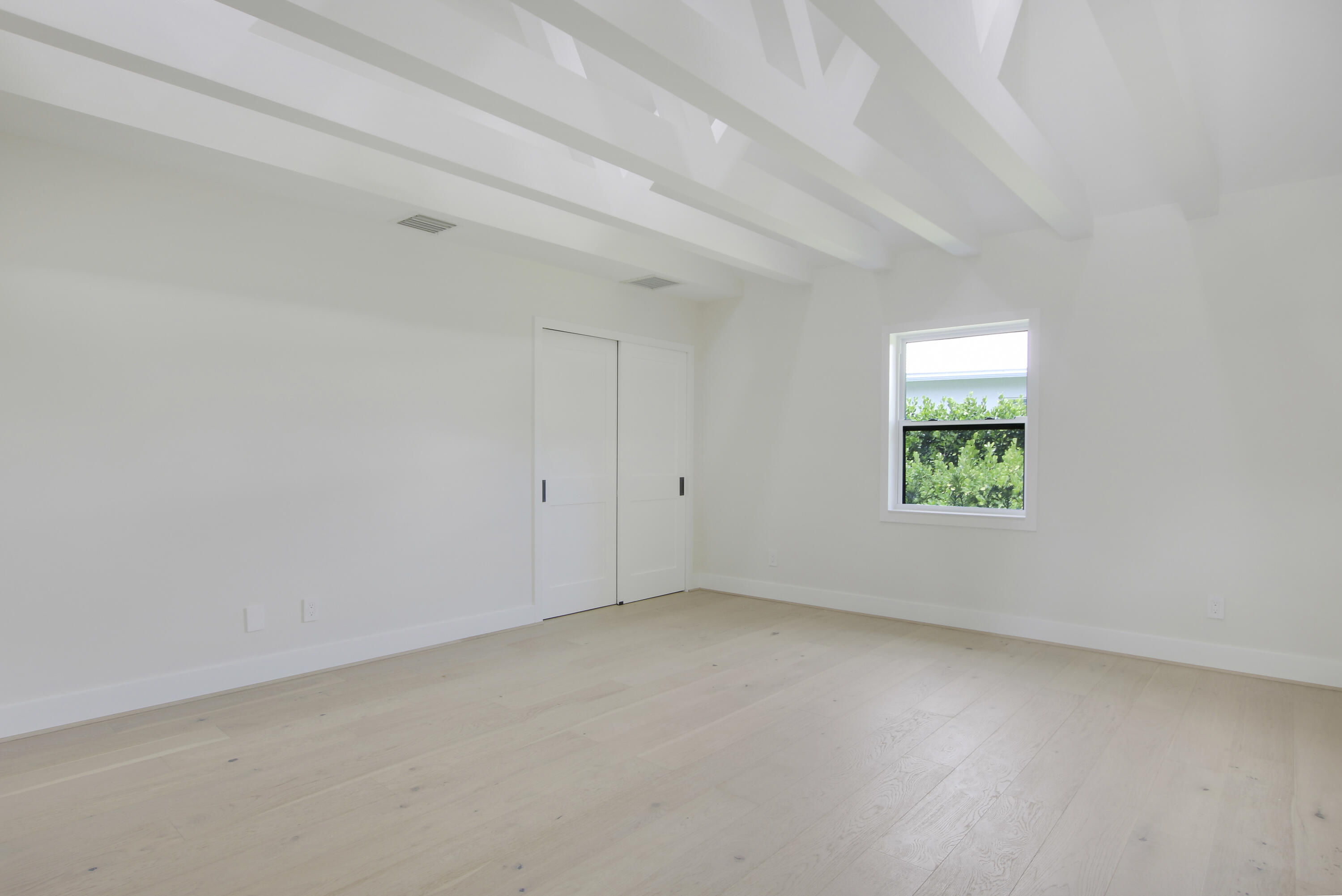 5196 Desert Vixen Road