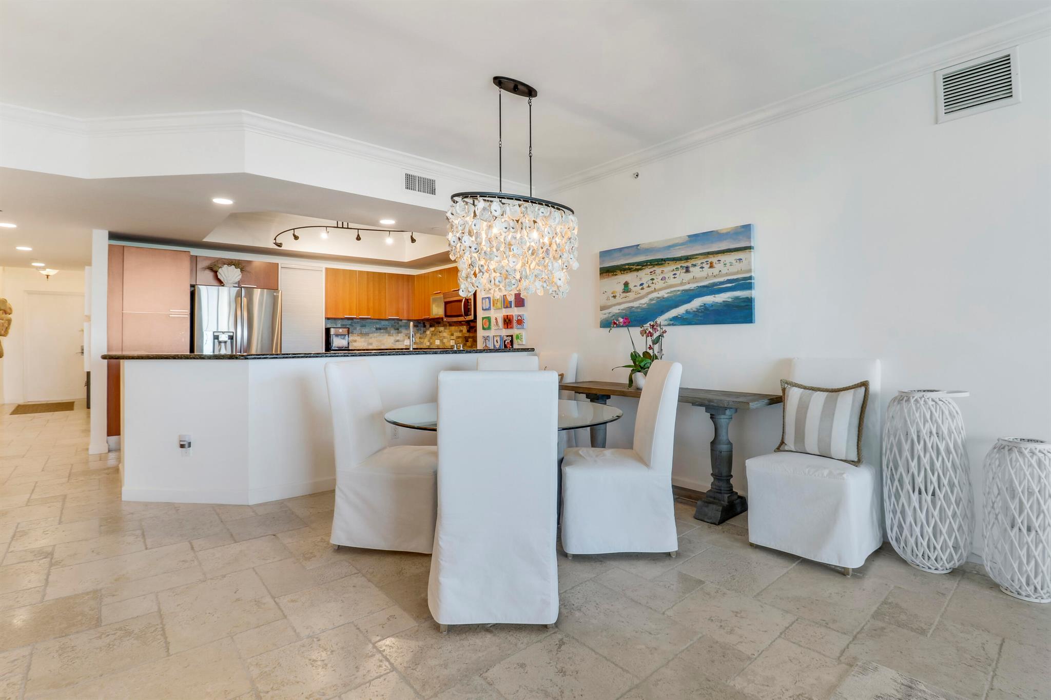 2640 Lake Shore Drive 1508