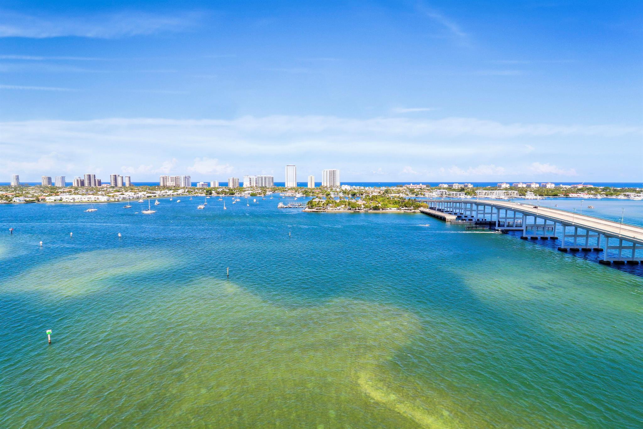 2640 Lake Shore Drive 1508