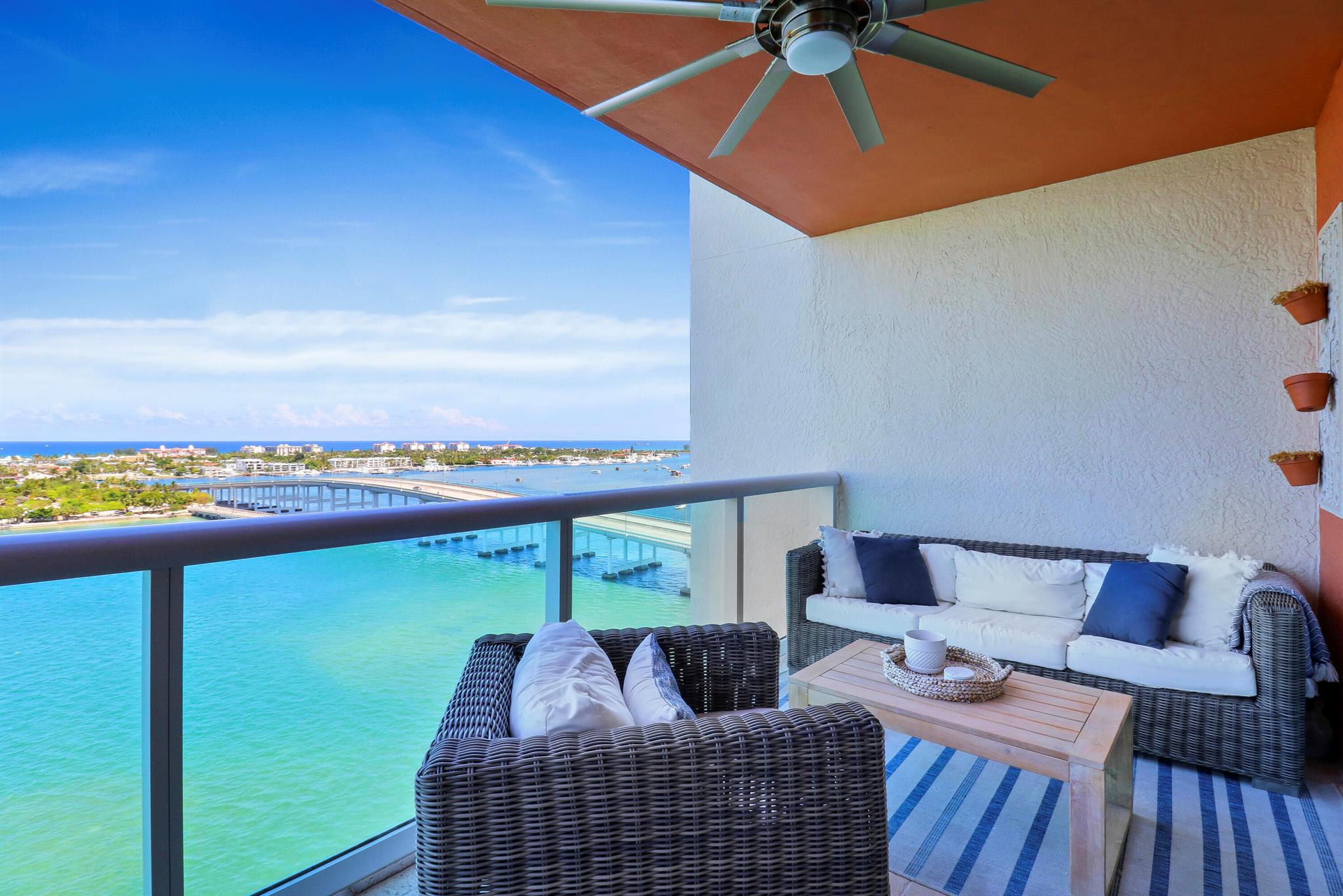 2640 Lake Shore Drive 1508