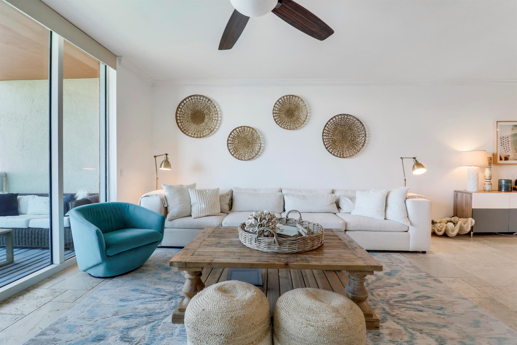 2640 Lake Shore Drive 1508