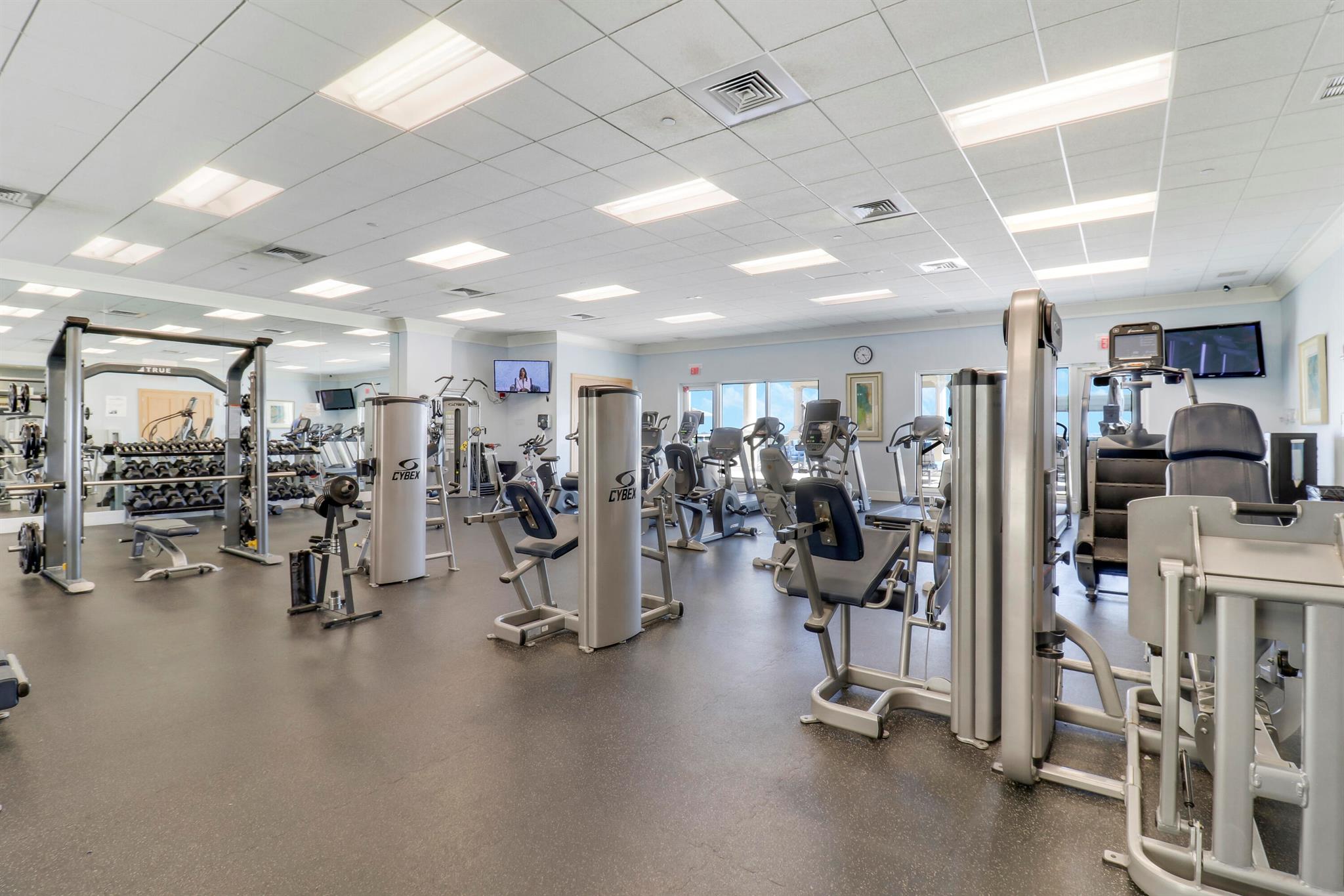 2640 Lake Shore Drive 1508