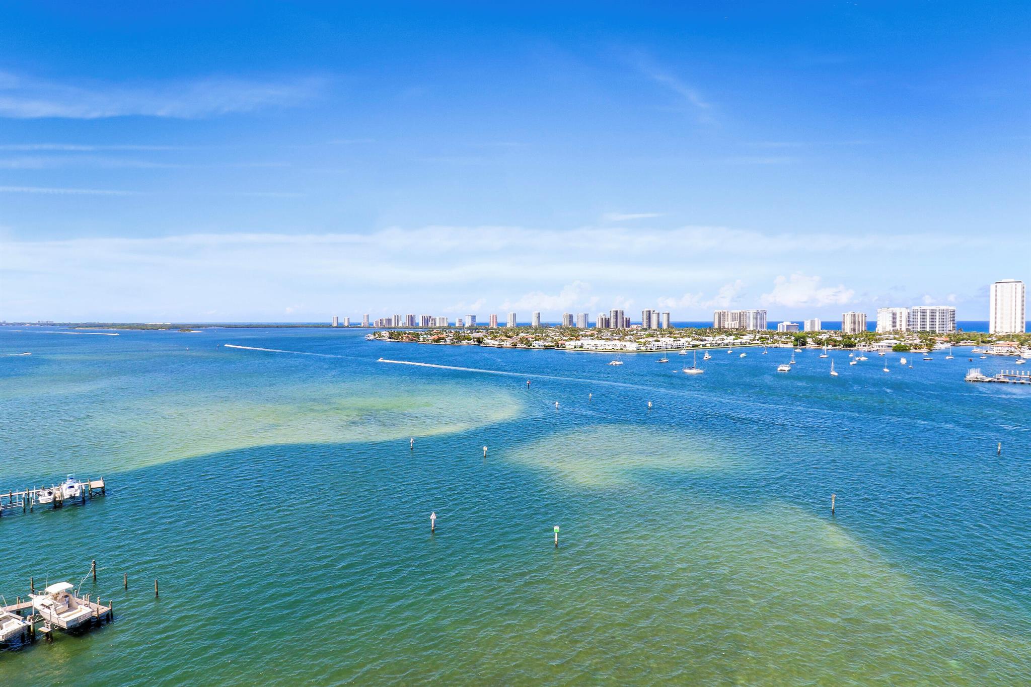 2640 Lake Shore Drive 1508