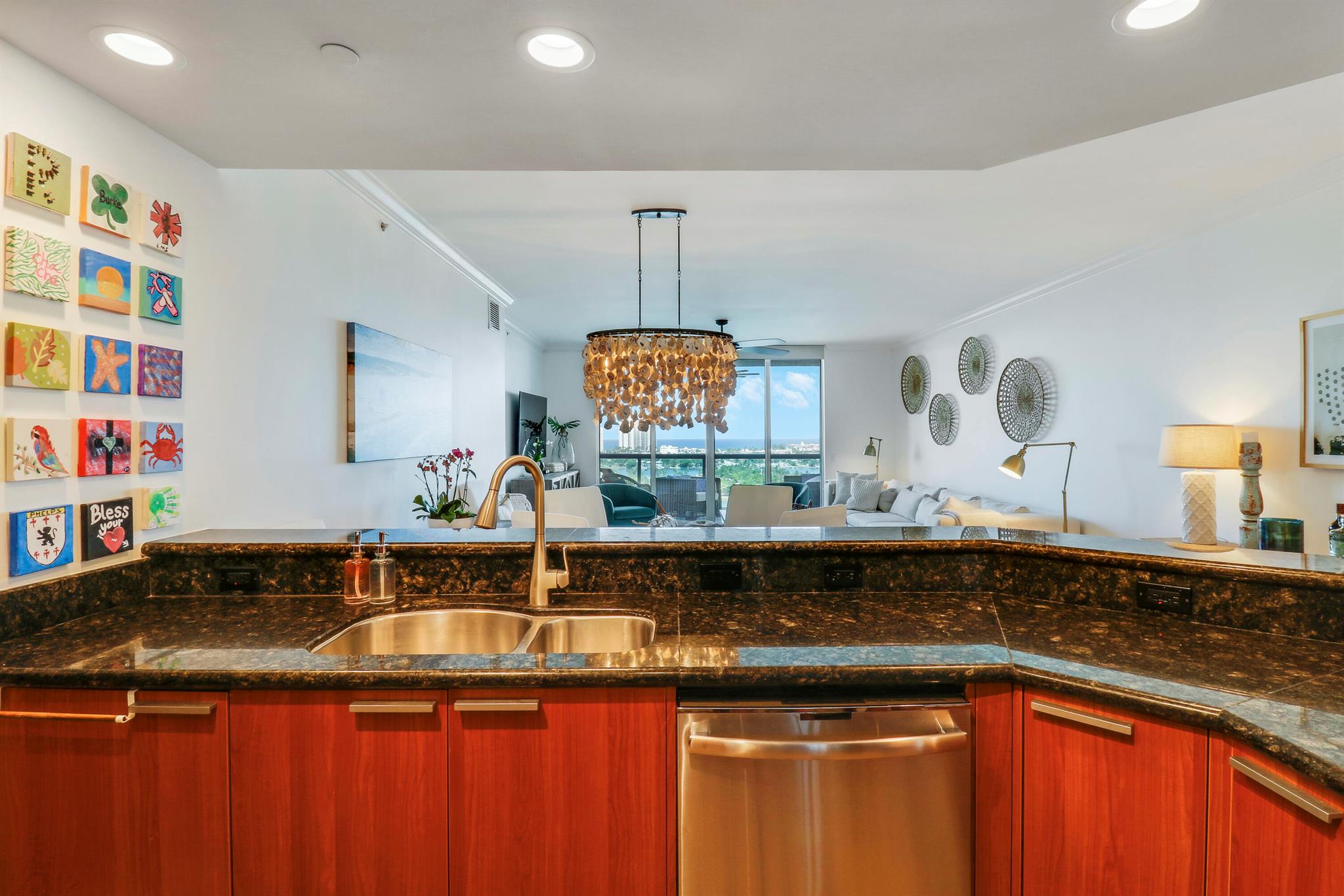 2640 Lake Shore Drive 1508