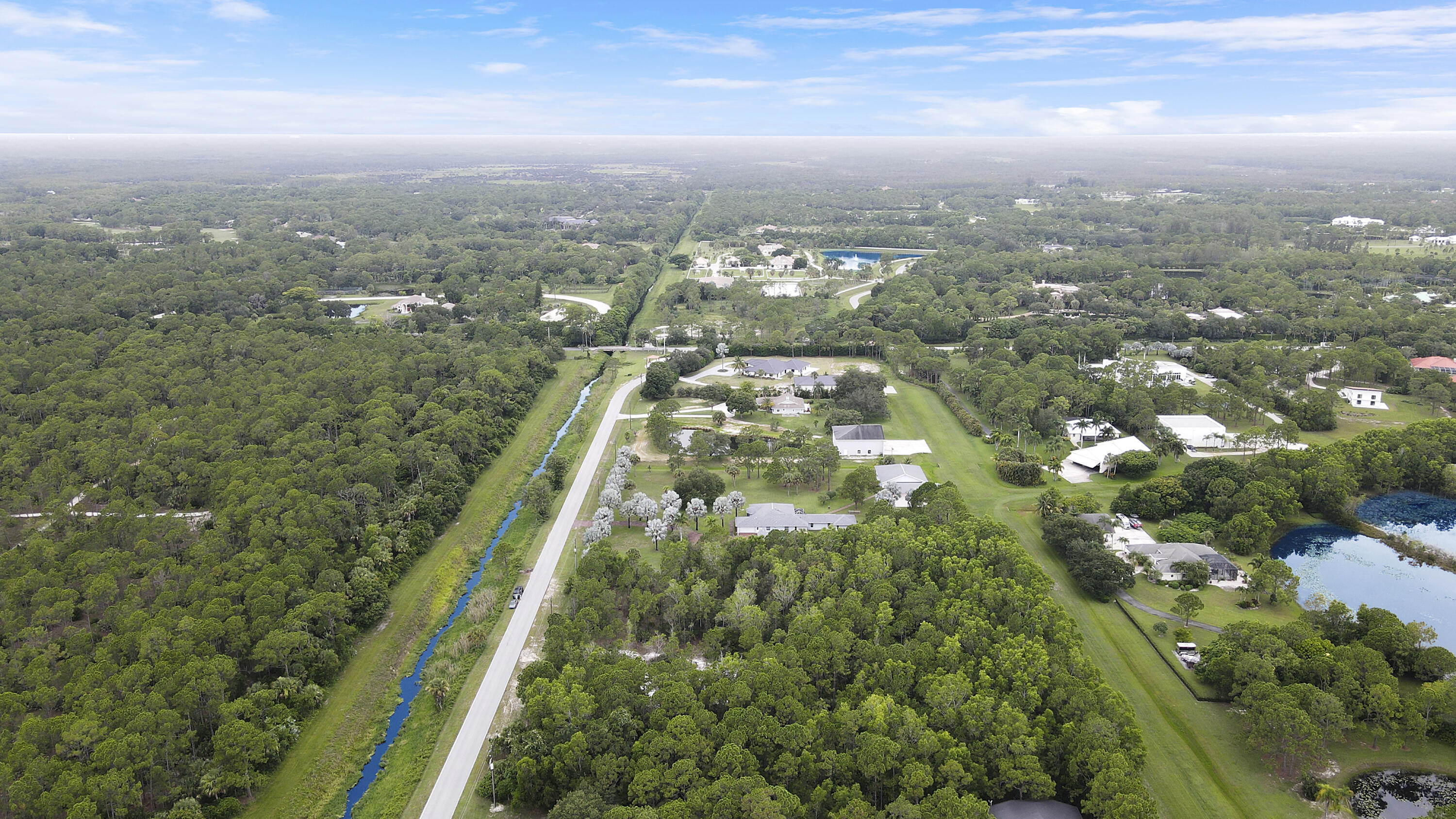 2561 SE Tailwinds Road