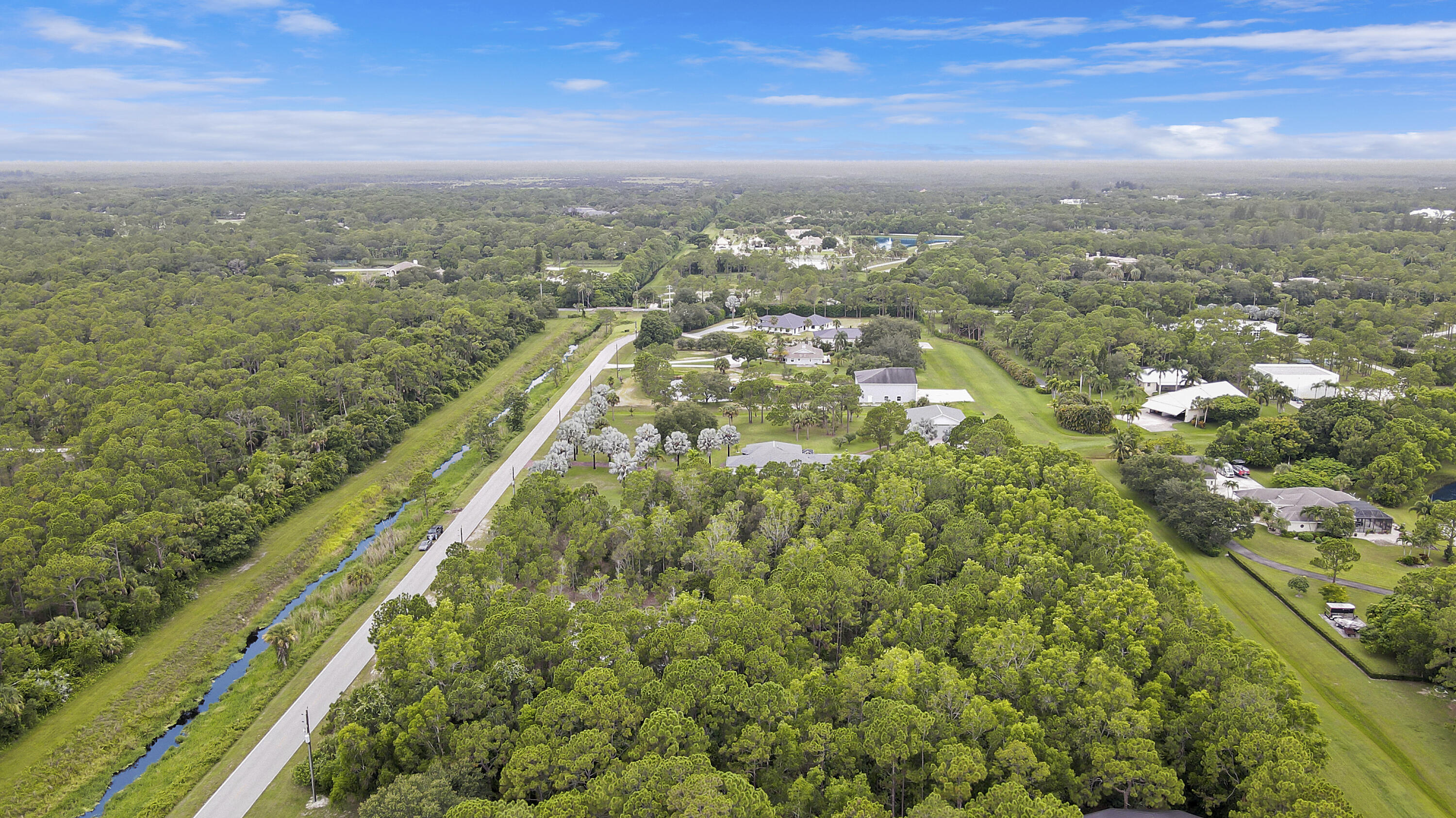 2561 SE Tailwinds Road