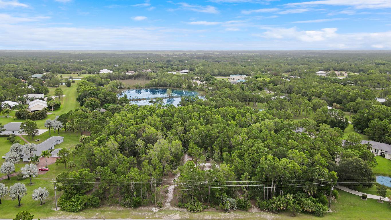 2561 SE Tailwinds Road