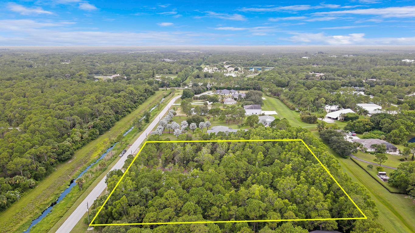 2561 SE Tailwinds Road