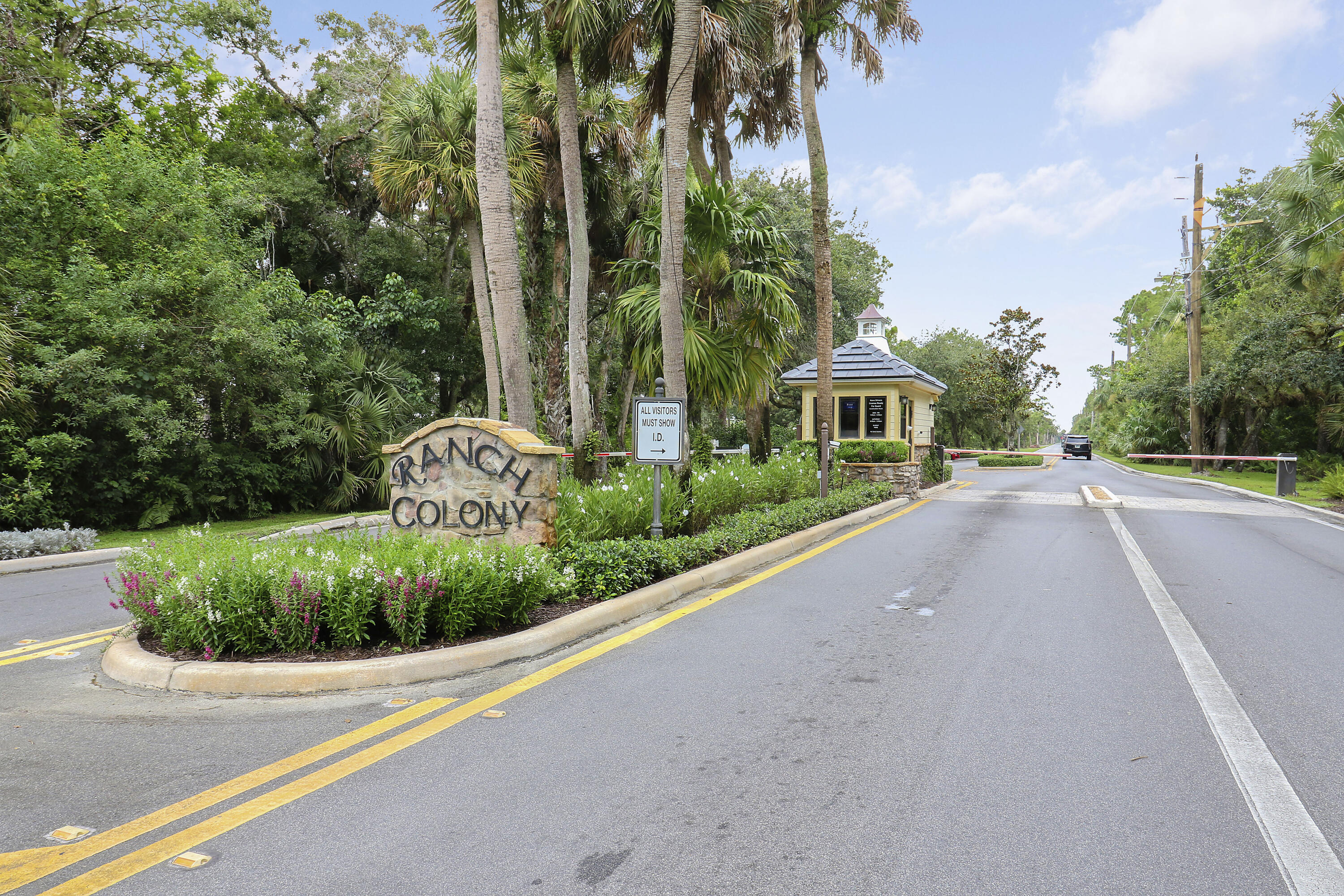 2561 SE Tailwinds Road