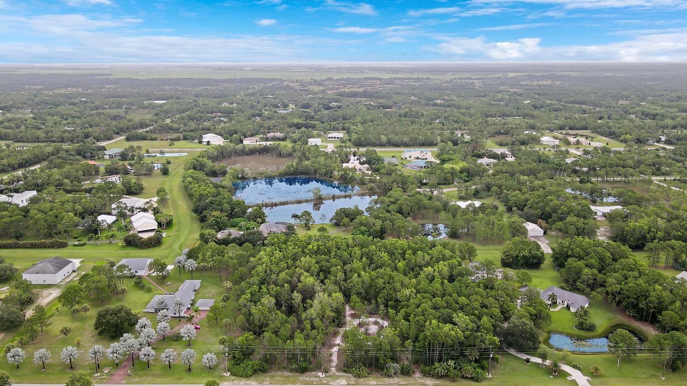 2561 SE Tailwinds Road