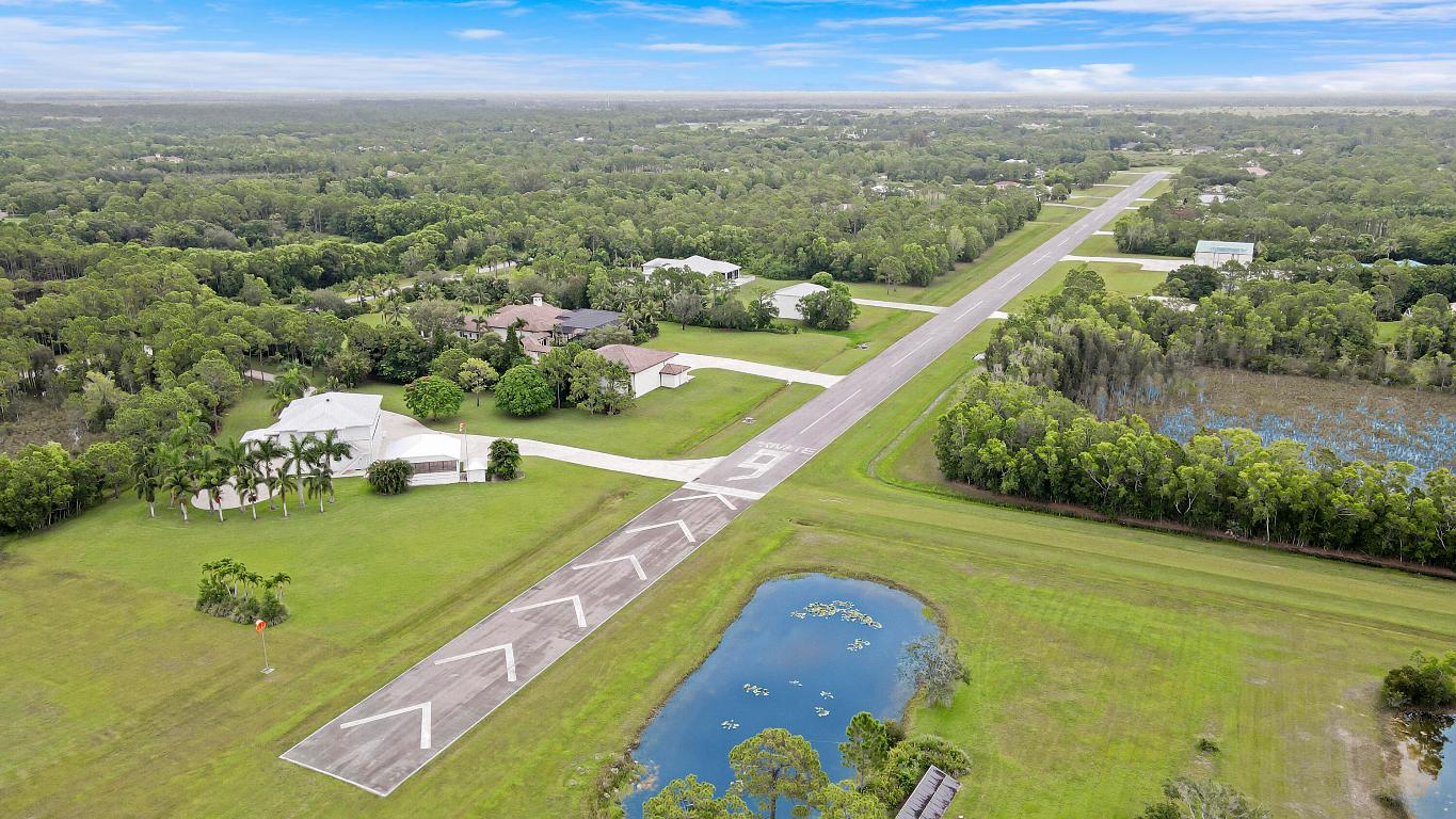 2561 SE Tailwinds Road