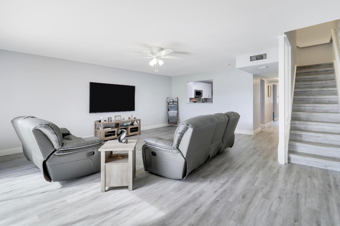 154 Maplecrest Circle