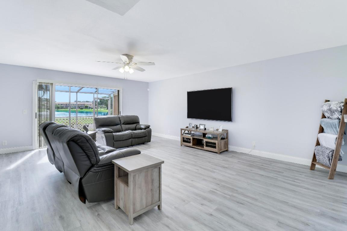 154 Maplecrest Circle