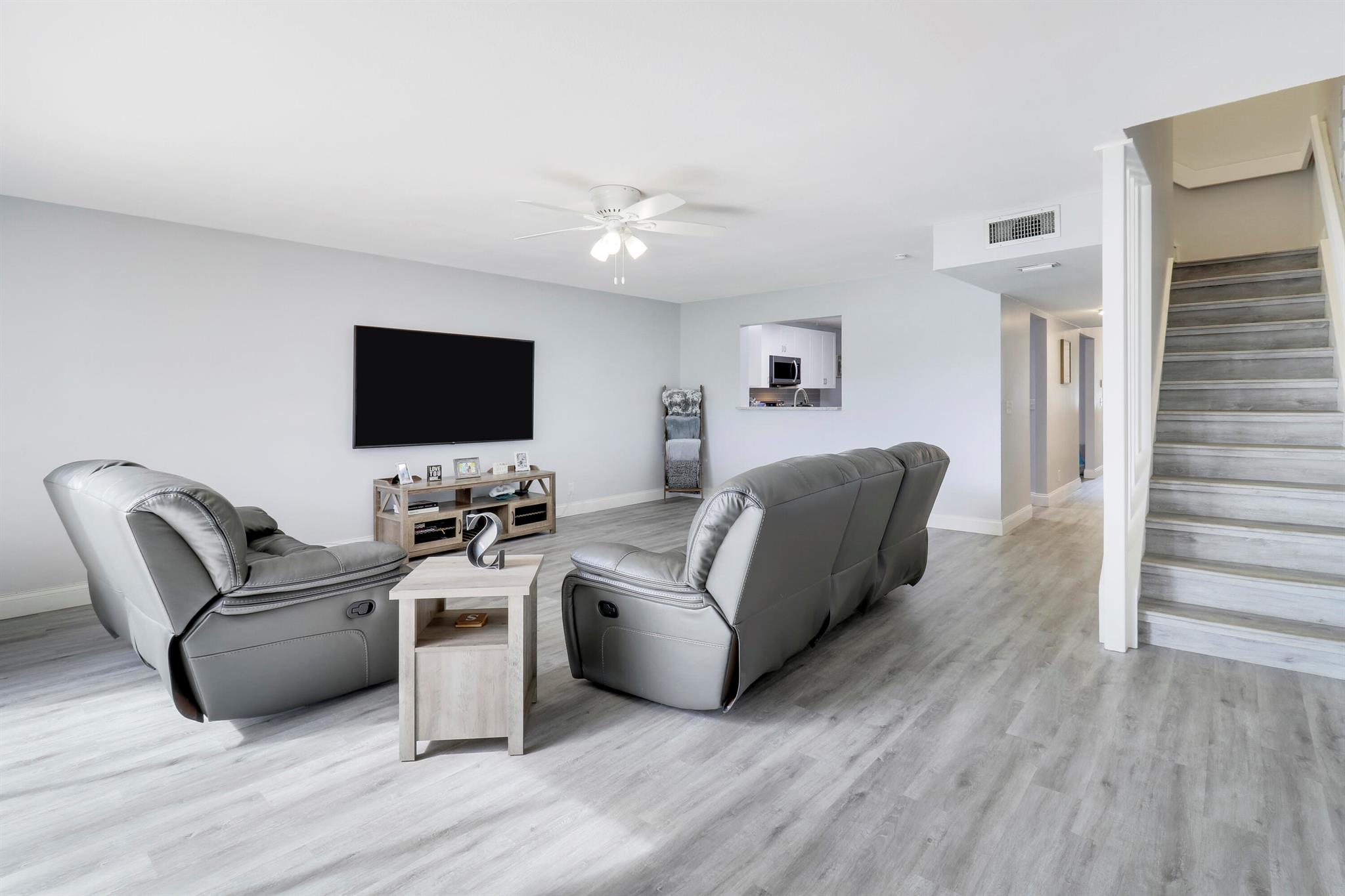 154 Maplecrest Circle