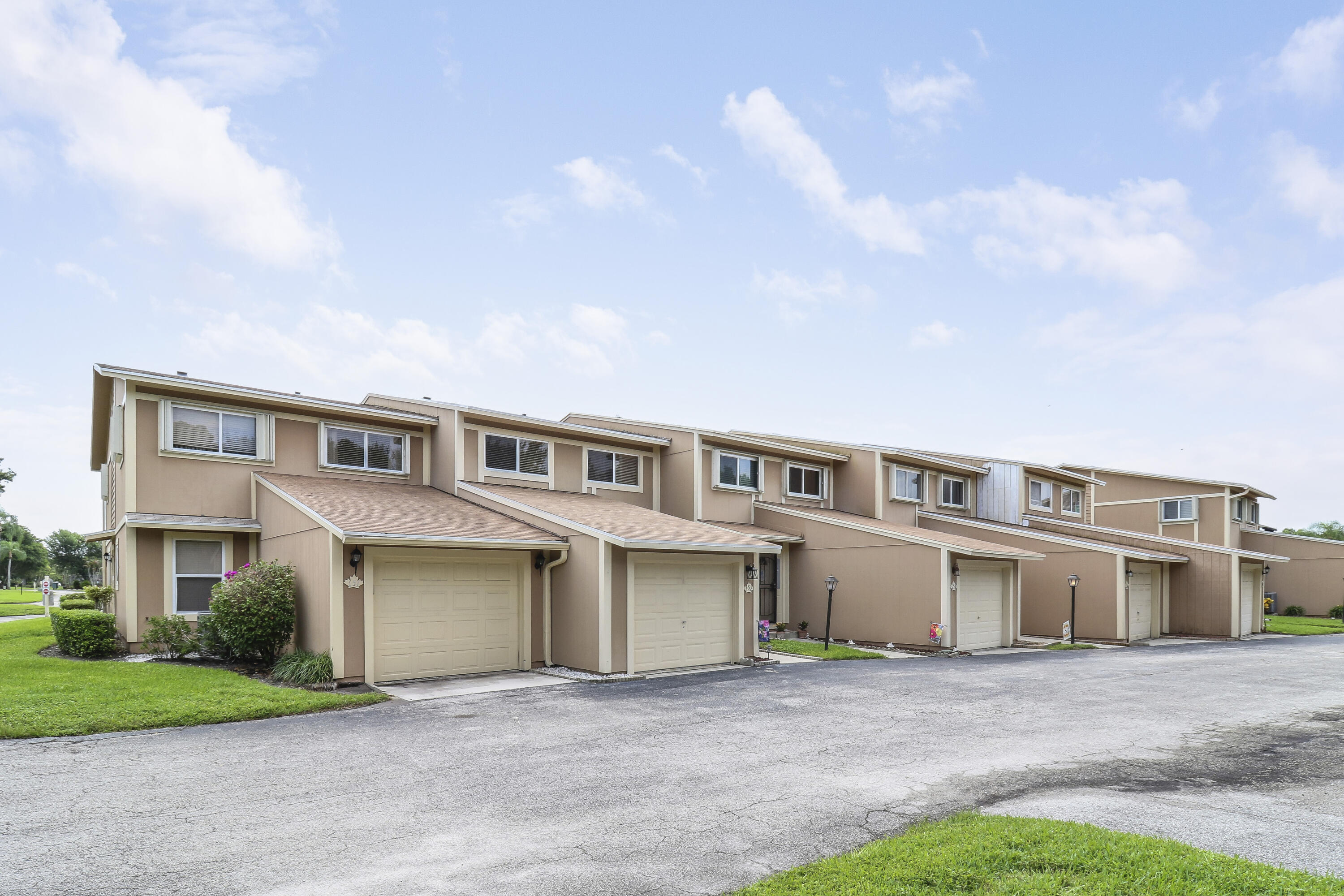 154 Maplecrest Circle