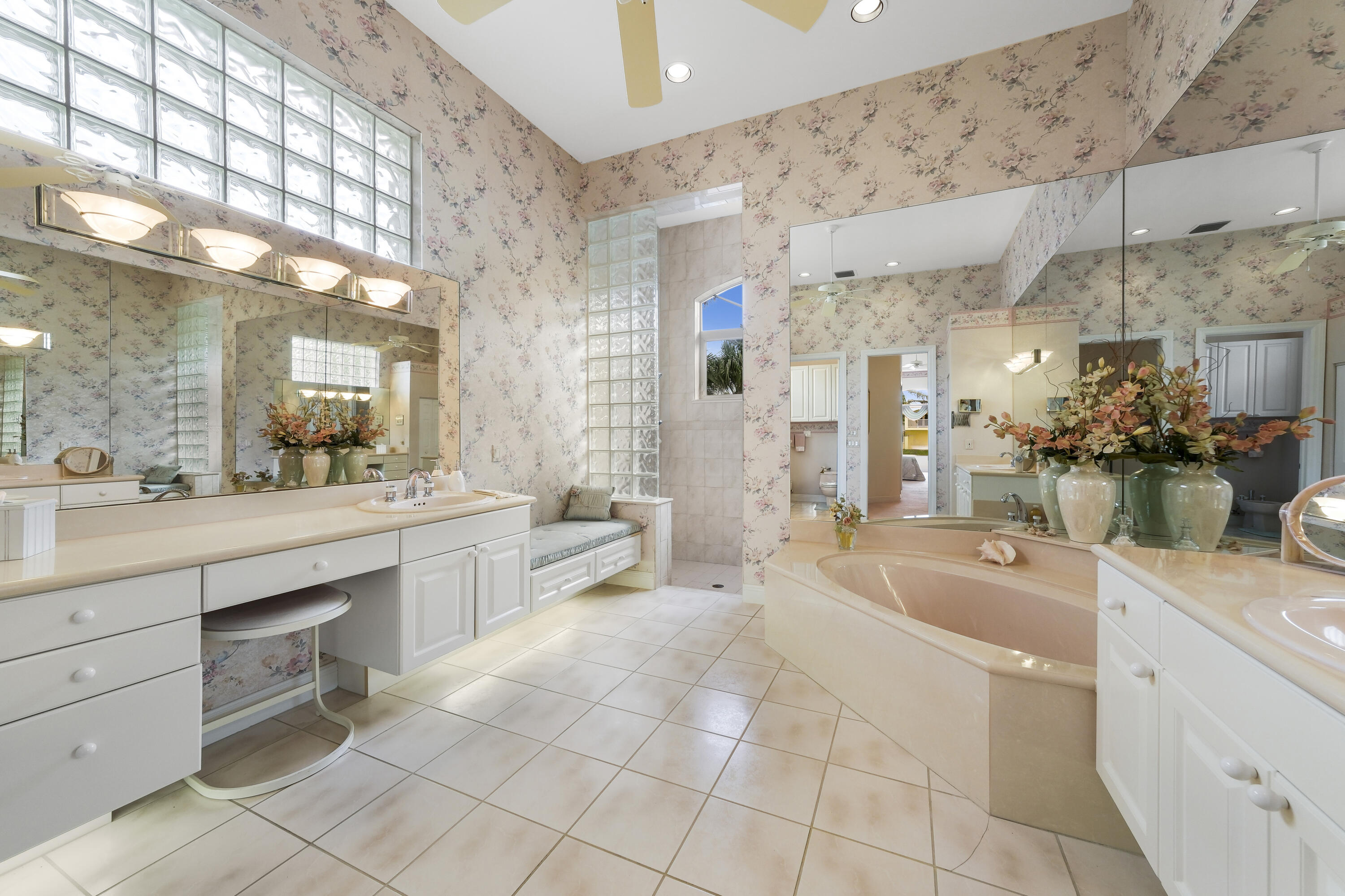 8501 SE Royal Street