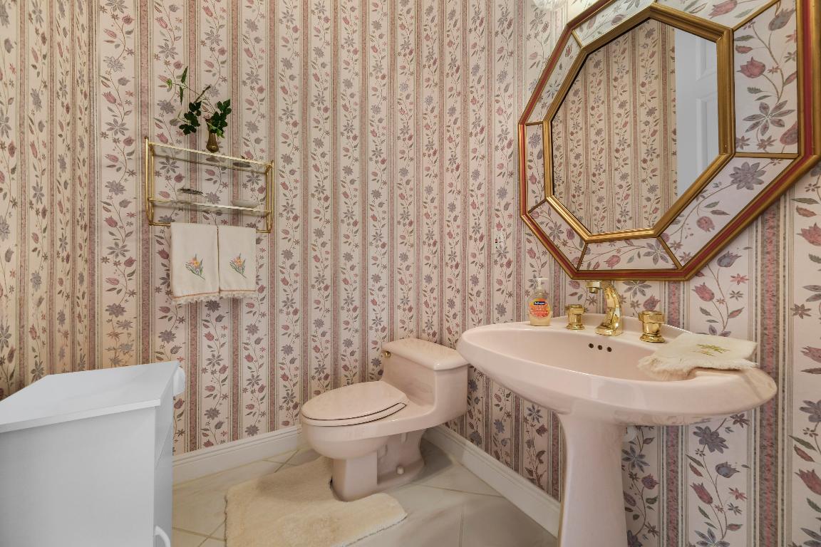 8501 SE Royal Street