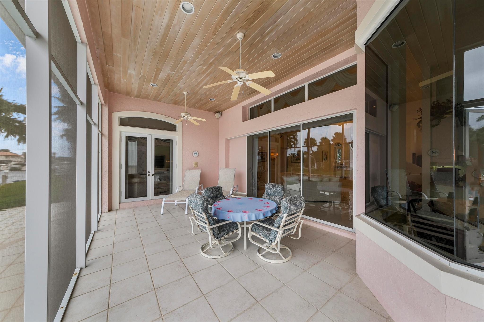 8501 SE Royal Street