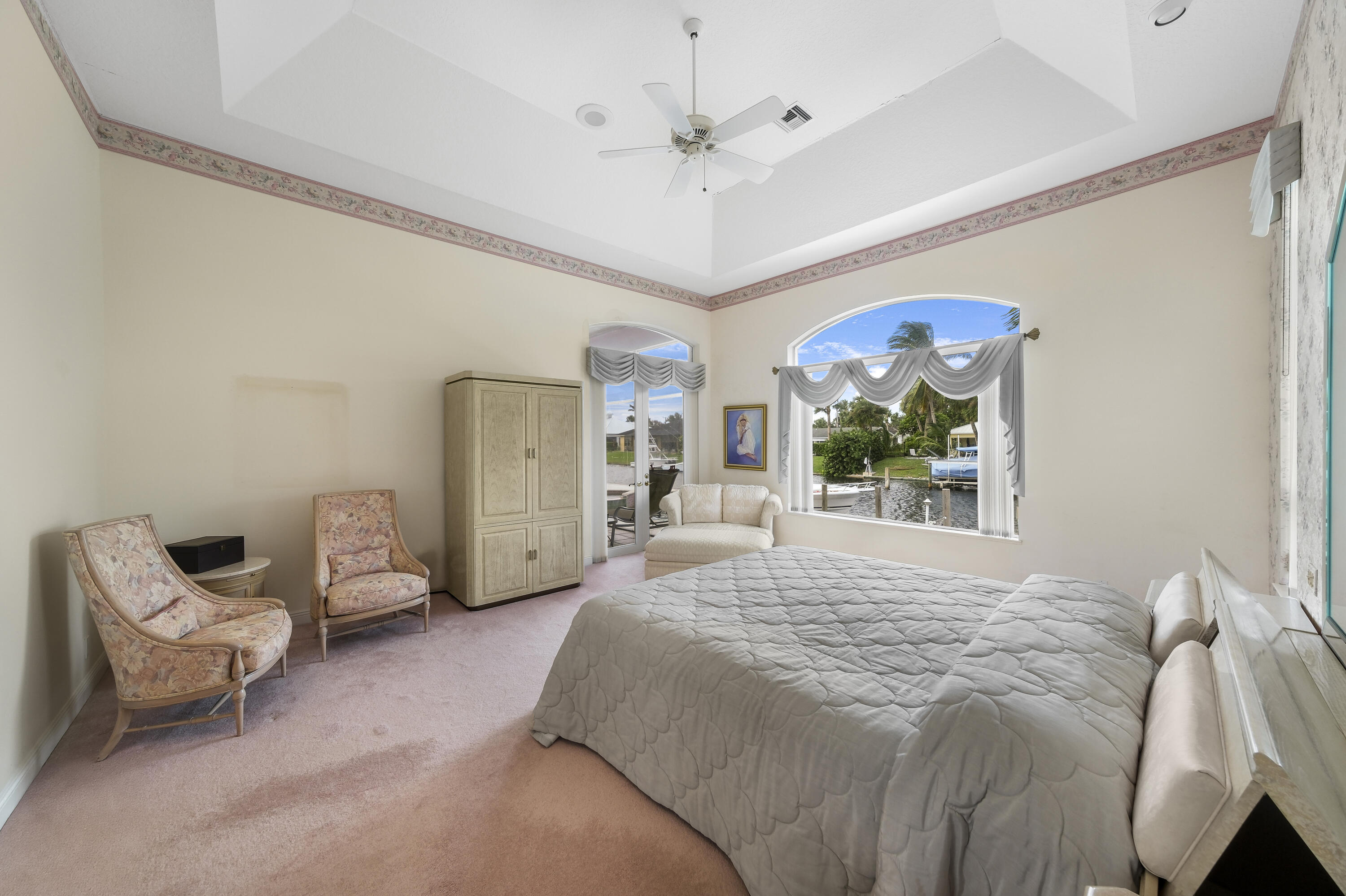 8501 SE Royal Street