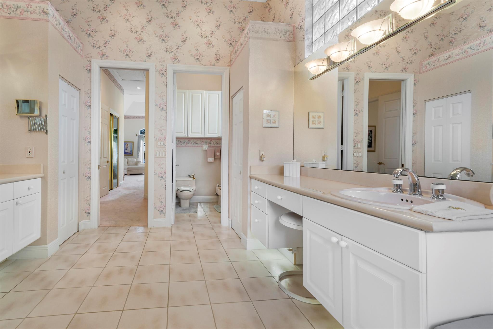 8501 SE Royal Street