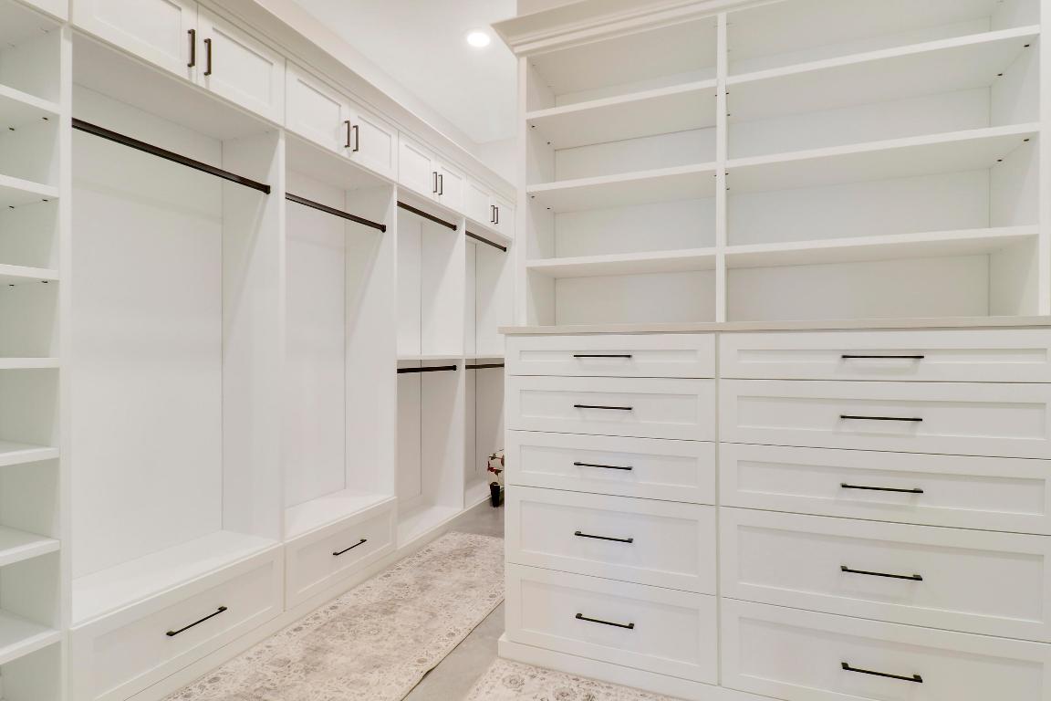 595 SE Villandry Way