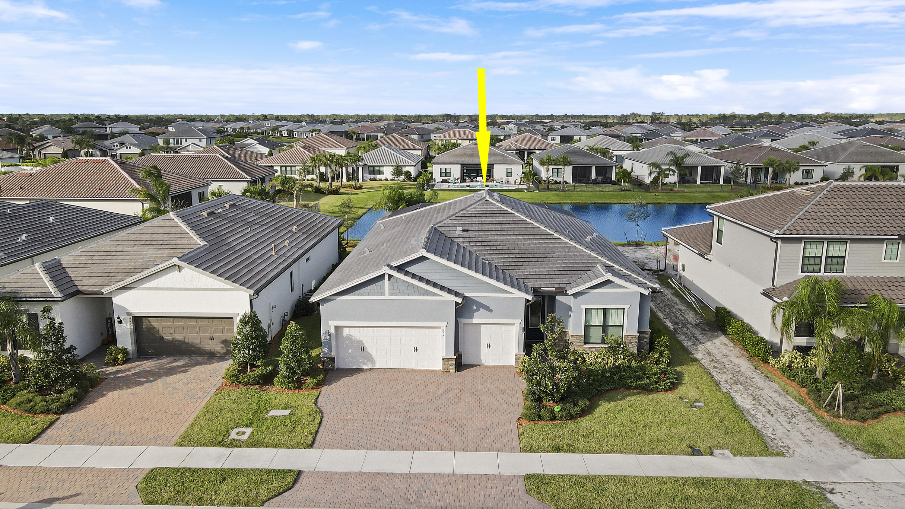 595 SE Villandry Way