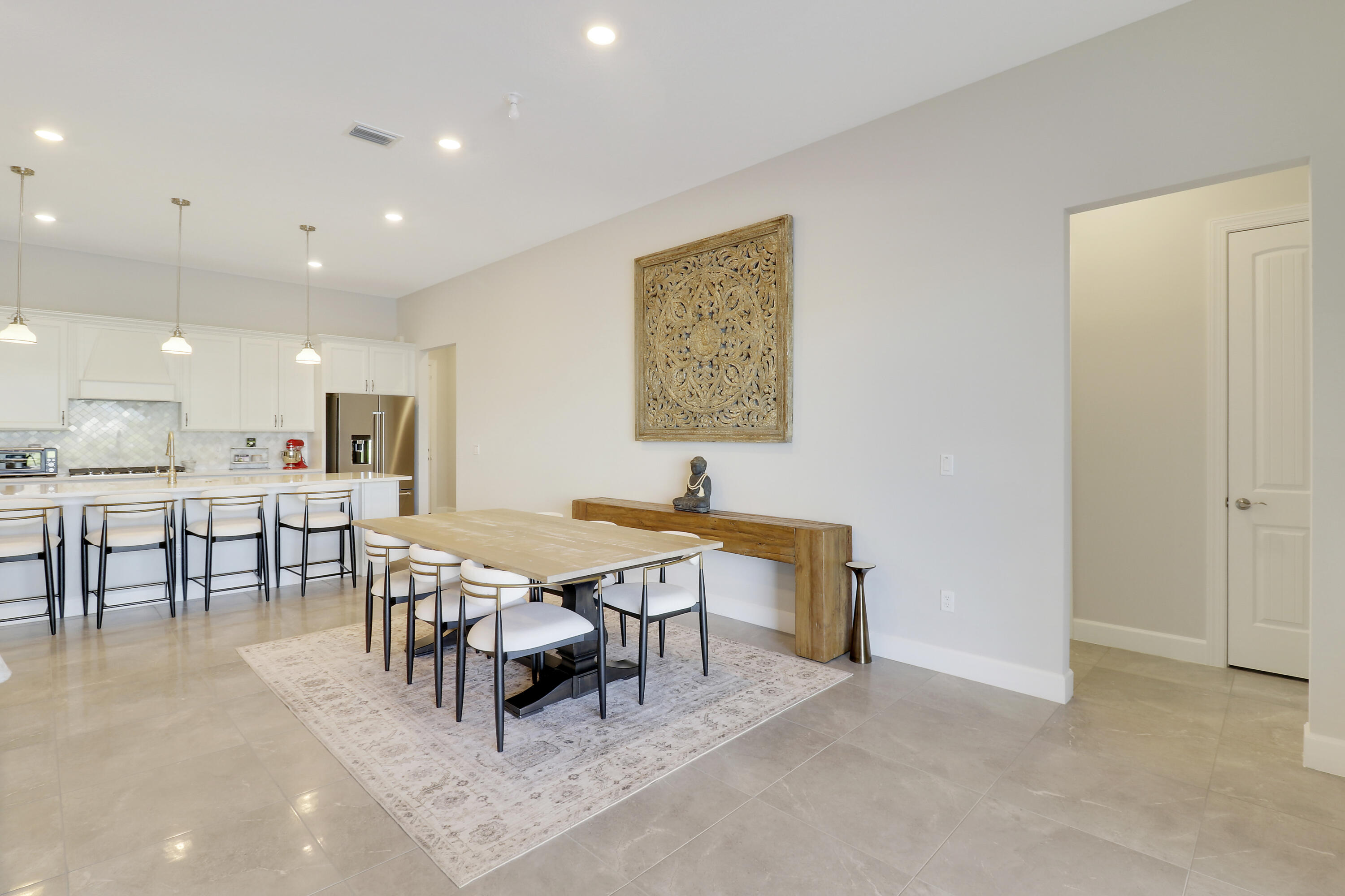 595 SE Villandry Way