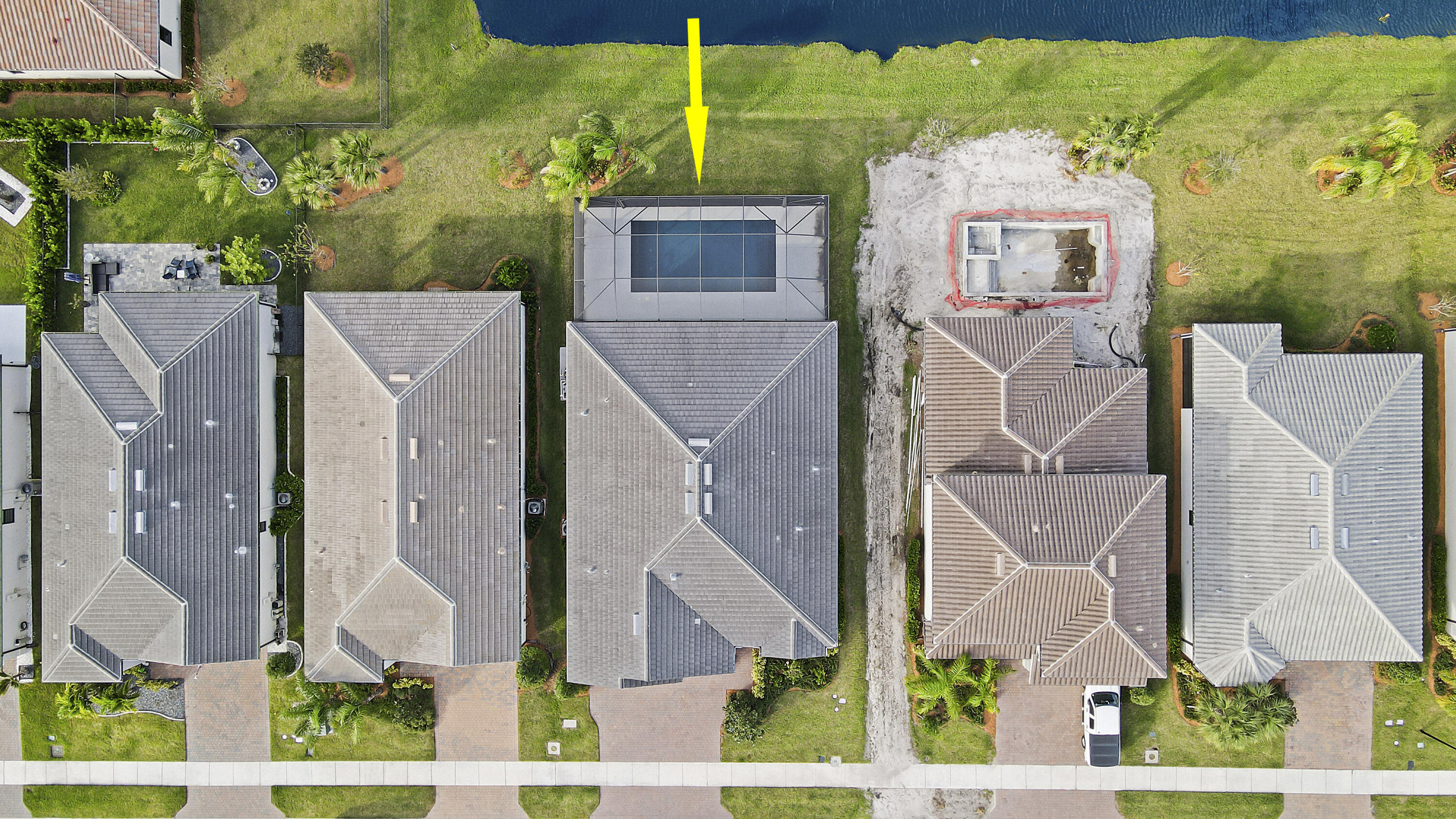 595 SE Villandry Way