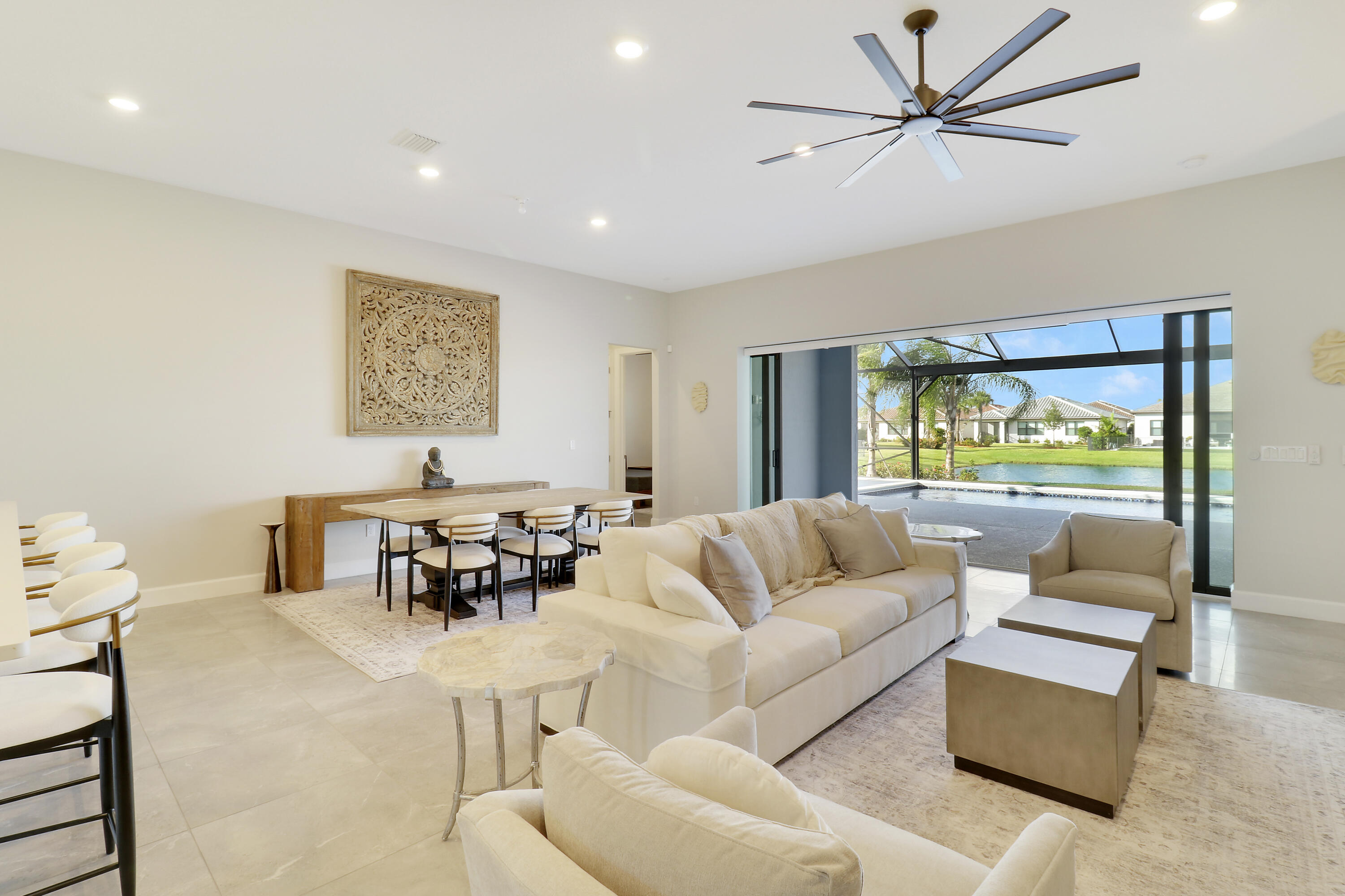 595 SE Villandry Way