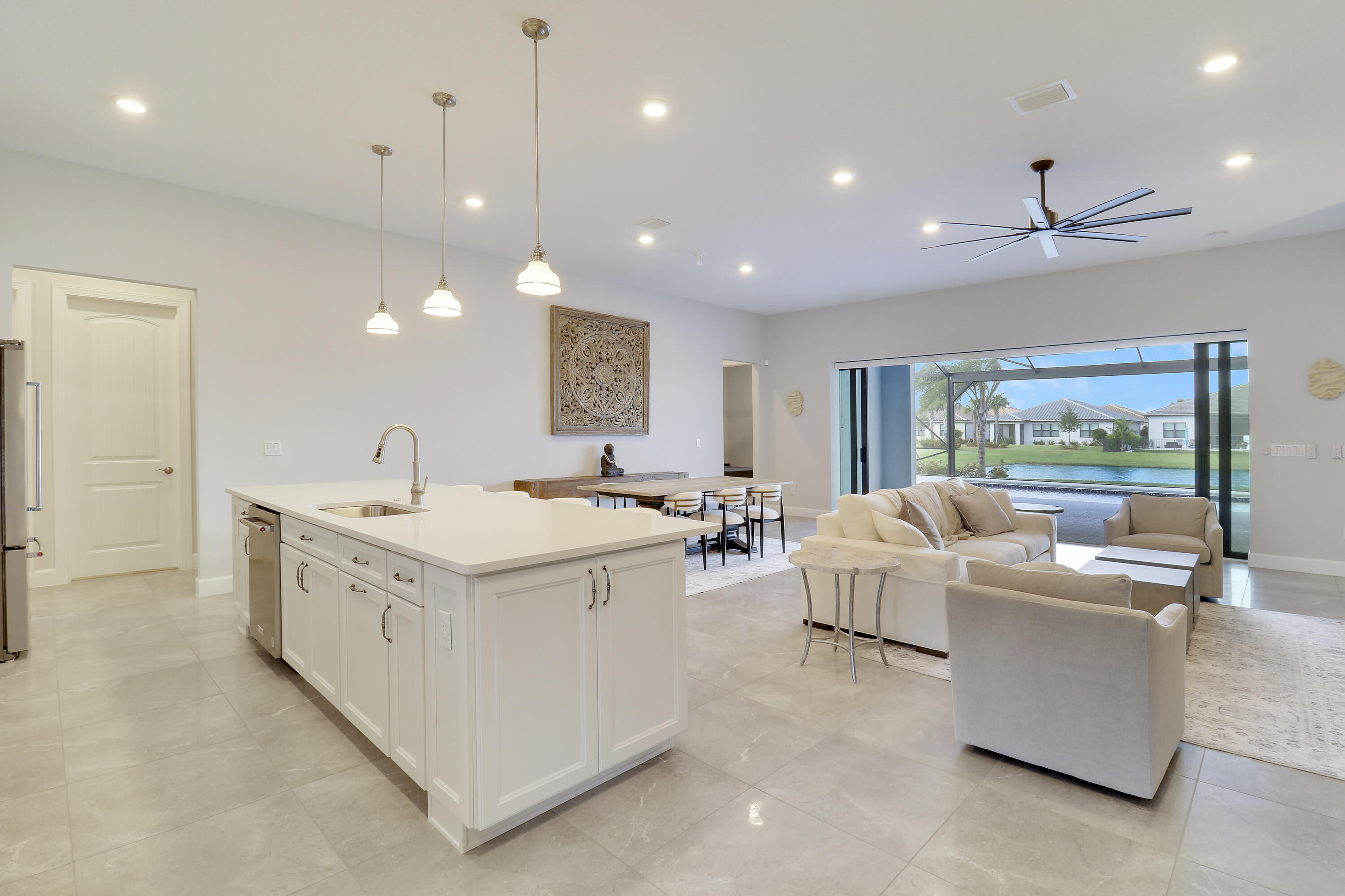 595 SE Villandry Way