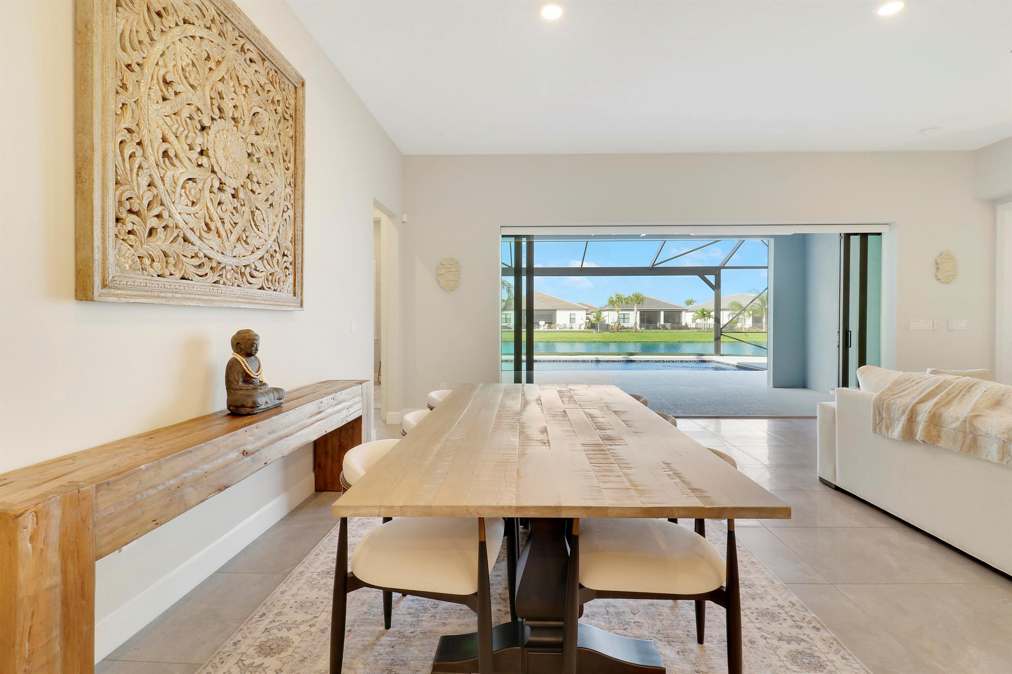 595 SE Villandry Way