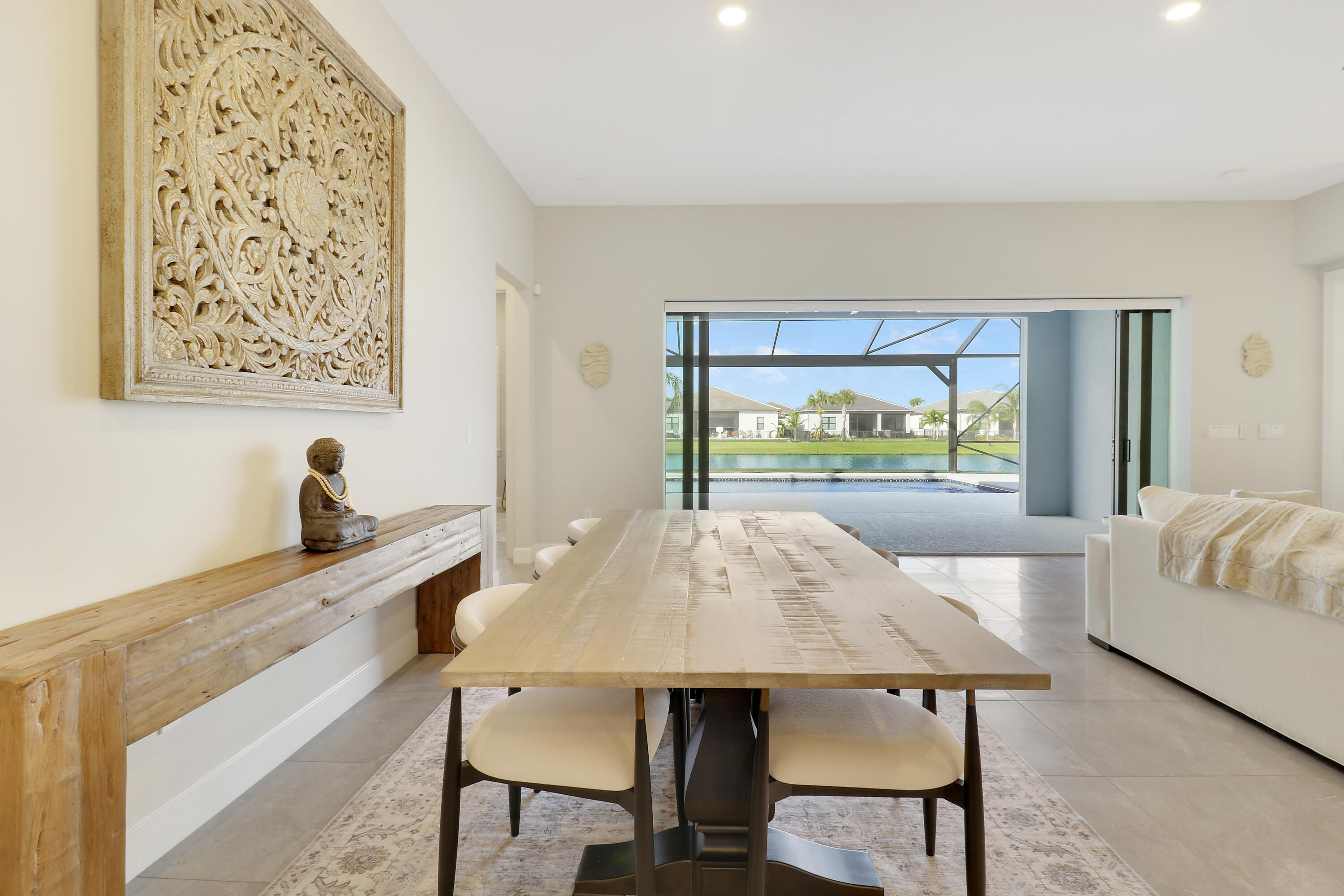 595 SE Villandry Way